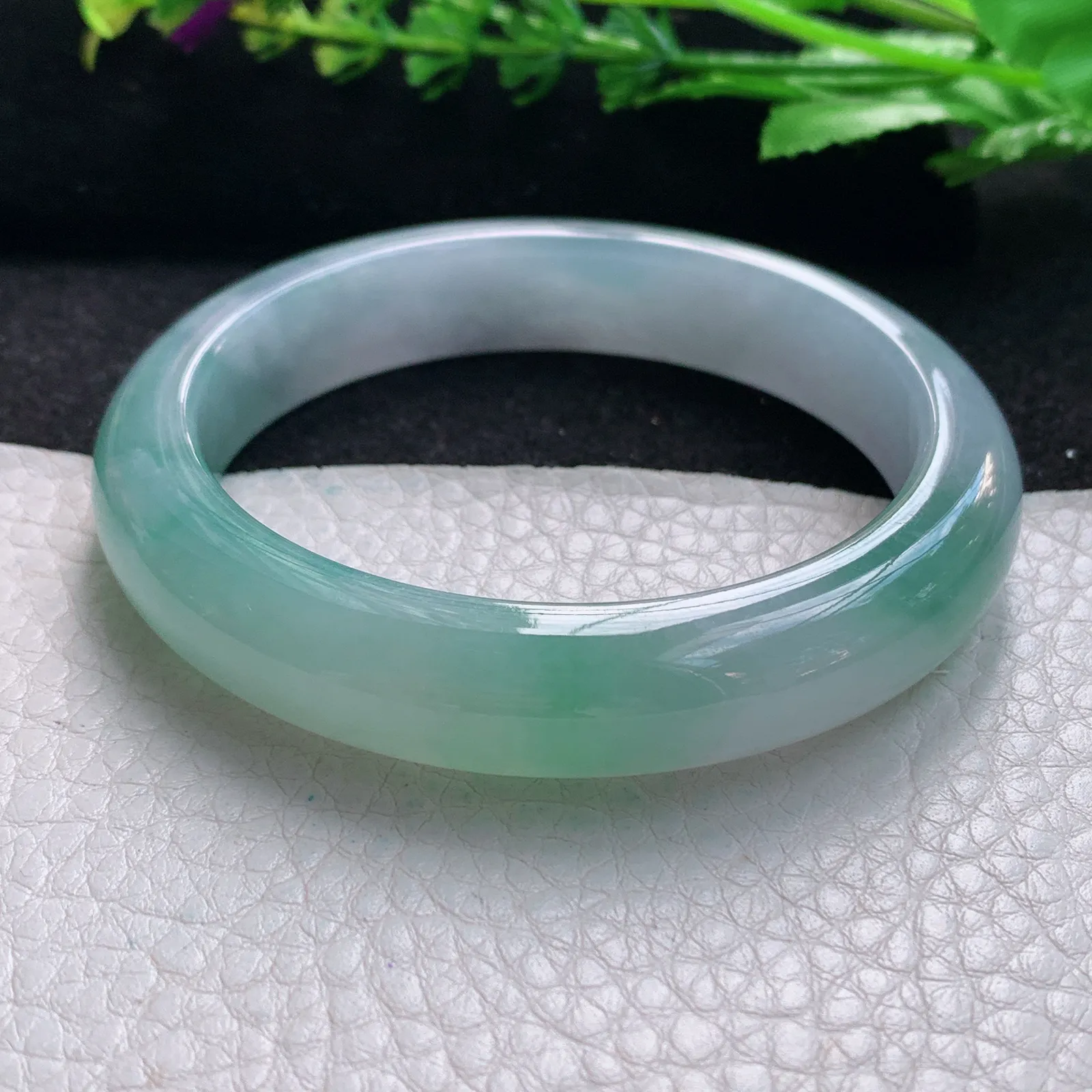 js自然光57*12.3*8.5平安镯 缅甸翡翠a货玉手镯飘胶飘花宽边珠宝玉手环