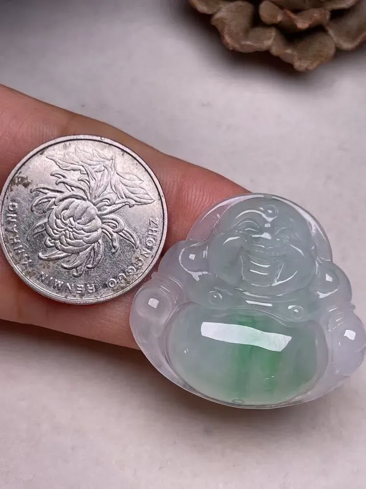 冰糯种飘绿【佛公】吊坠，种水好，玉质细腻 ，卖相好.