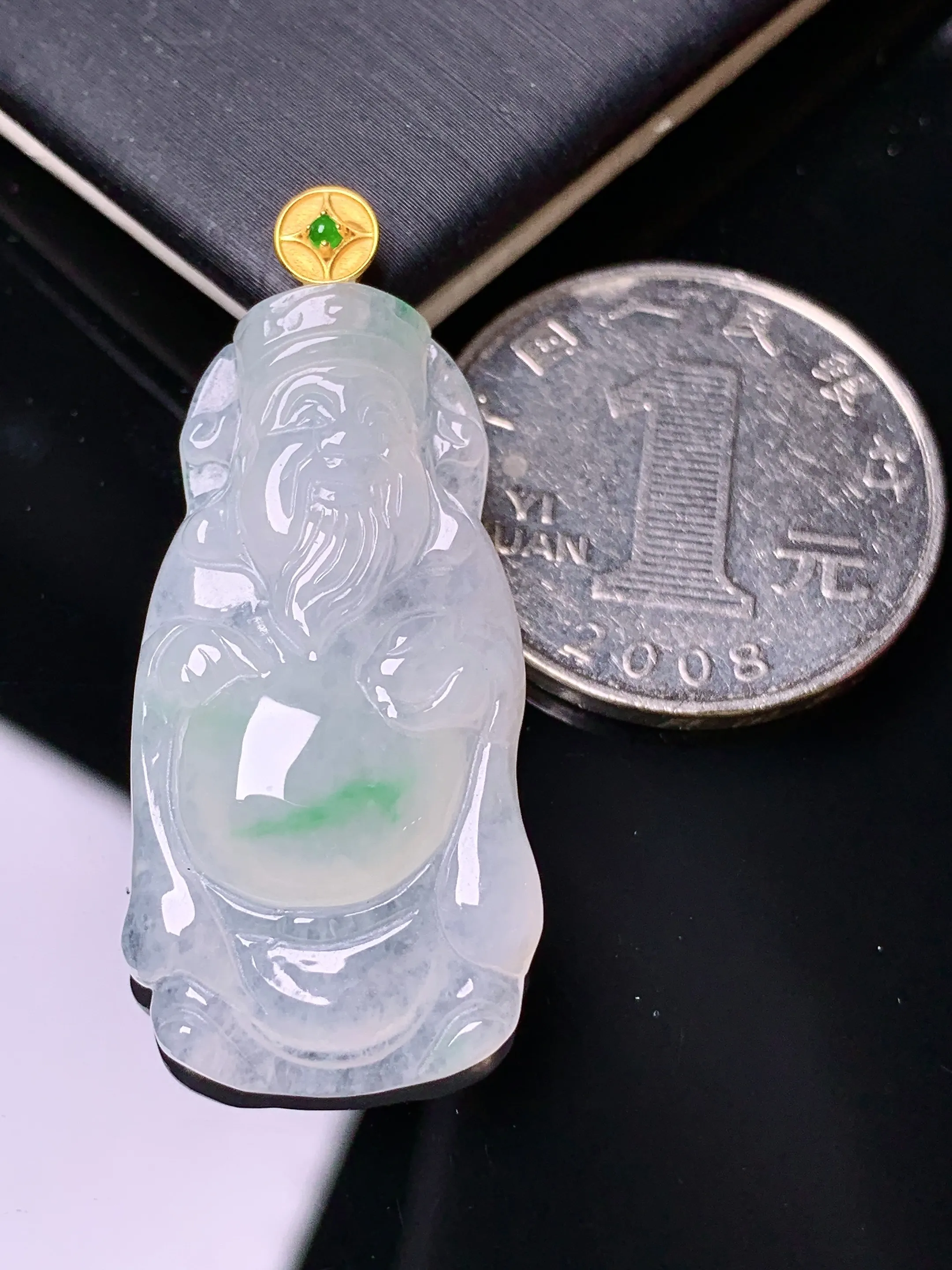 18k金镶嵌飘绿财神吊坠 玉质细腻 色泽清新艳丽 整体尺寸38.8*17.3*5.5