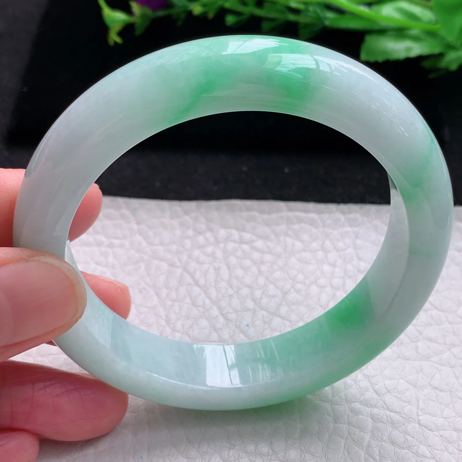 xc自然光57.5*13.2*8.8平安镯 缅甸翡翠a货玉手镯飘绿宽边珠宝玉手环