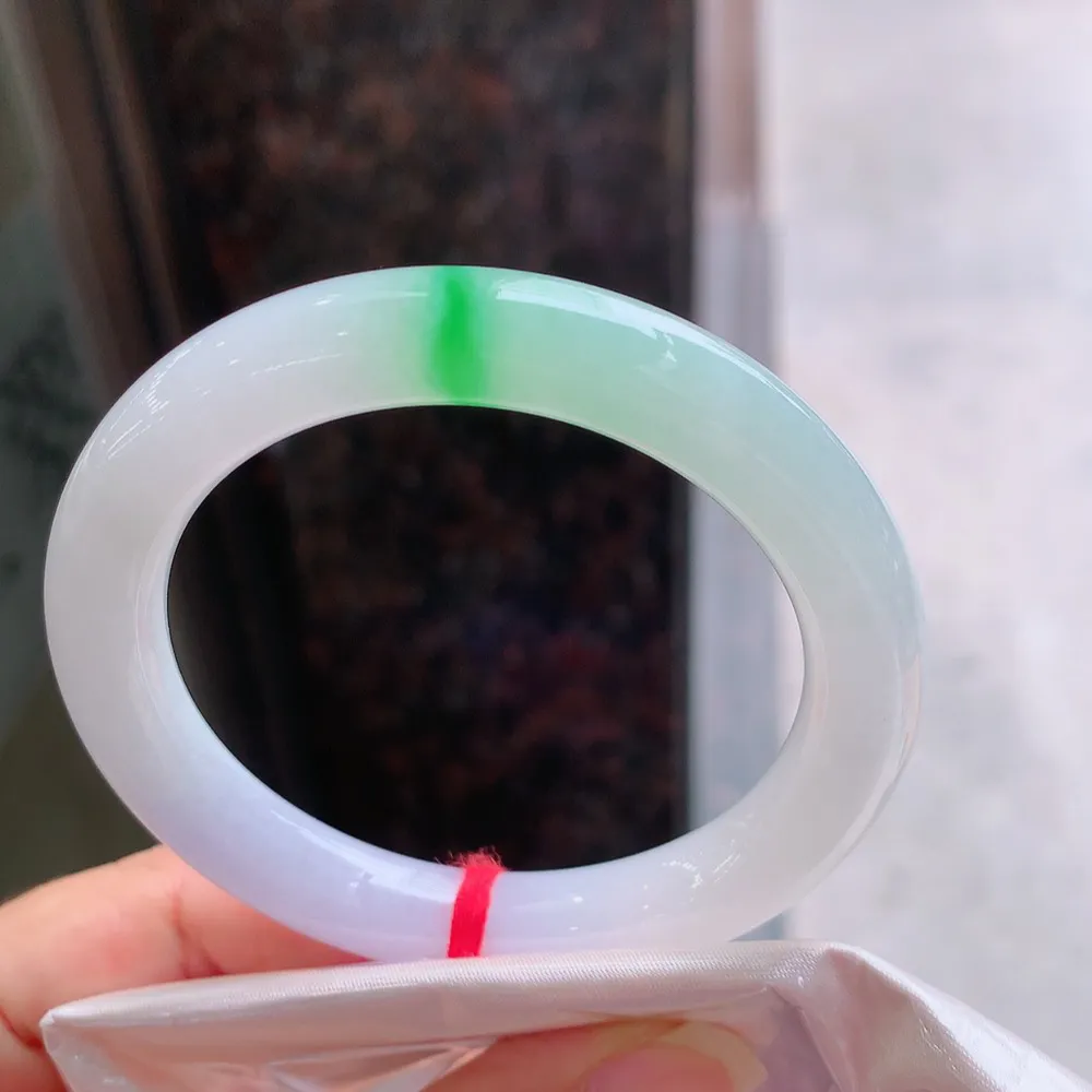 圆条冰春彩 无瑕 尺寸:53.6/9.6 种色兼备