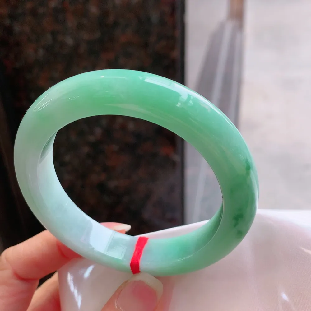 正圈冰糯翠绿 无瑕 尺寸:55.7/12.1/9.7 色好