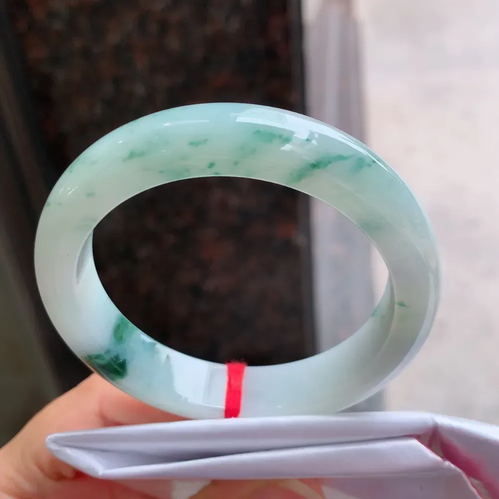 正圈冰飘花 无瑕 尺寸:54.7/12.5/8.5 花美