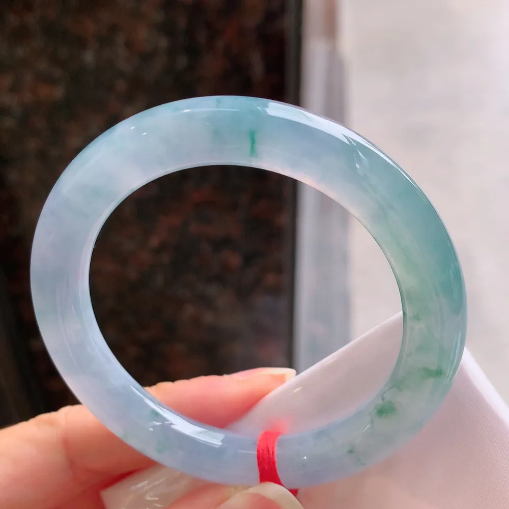 圆条高冰春彩 无瑕 尺寸:52.8/9.5 种色俱佳