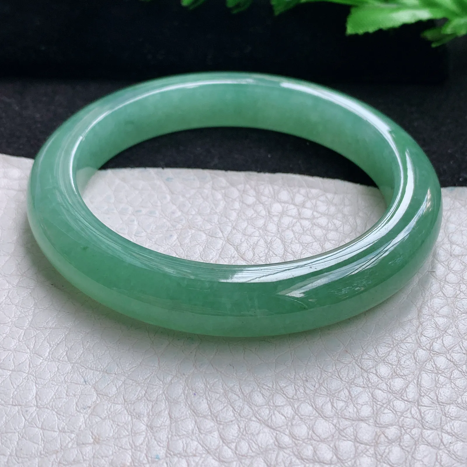 yh自然光56.6*10.5*9平安镯 缅甸翡翠a货玉手镯冰绿秀气宽边珠宝玉手环