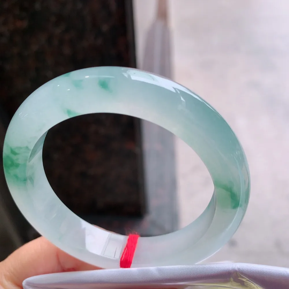 正圈冰玻飘花 无瑕 尺寸:54.8/12.1/9.5 花美 荧光闪闪