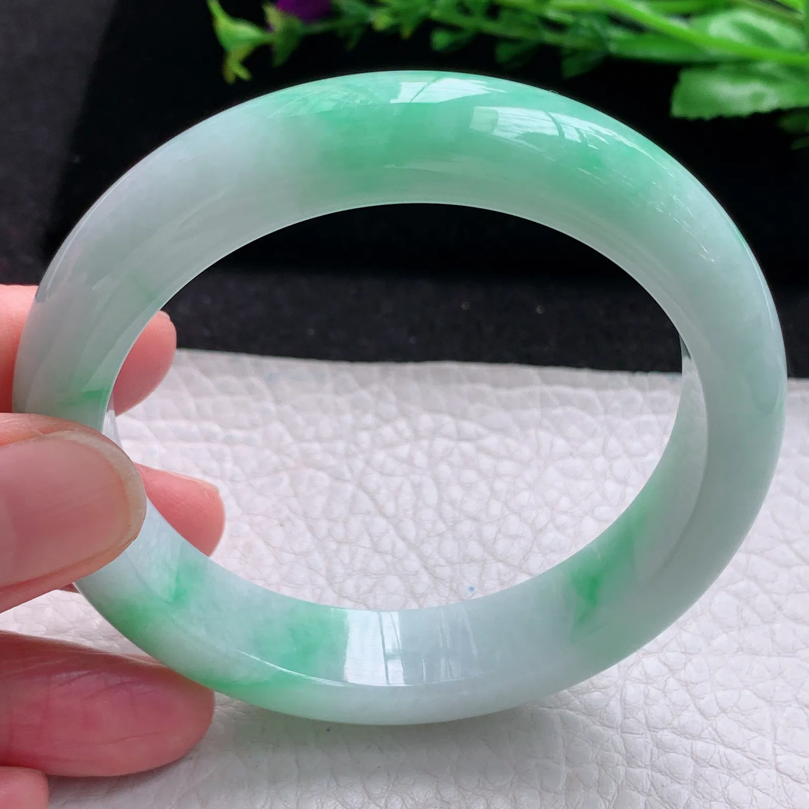 xc自然光57.5*13.2*8.8平安镯 缅甸翡翠a货玉手镯飘绿宽边珠宝玉手环