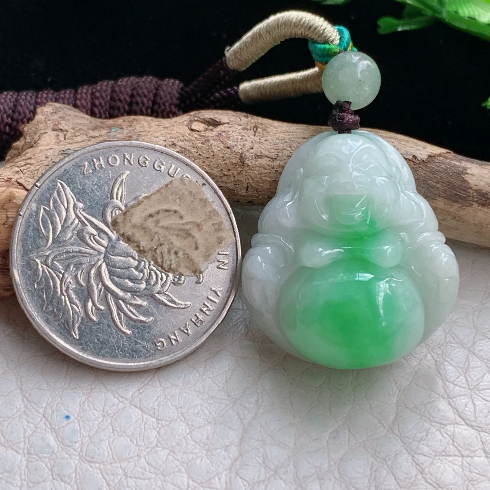 zen自然光26*23*11天然缅甸翡翠飘绿巧致佛公 弥勒佛玉吊坠 玉挂件