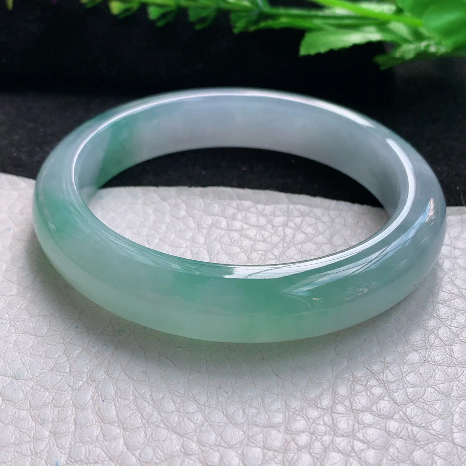 js自然光57*12.3*8.5平安镯 缅甸翡翠a货玉手镯飘胶飘花宽边珠宝玉手环