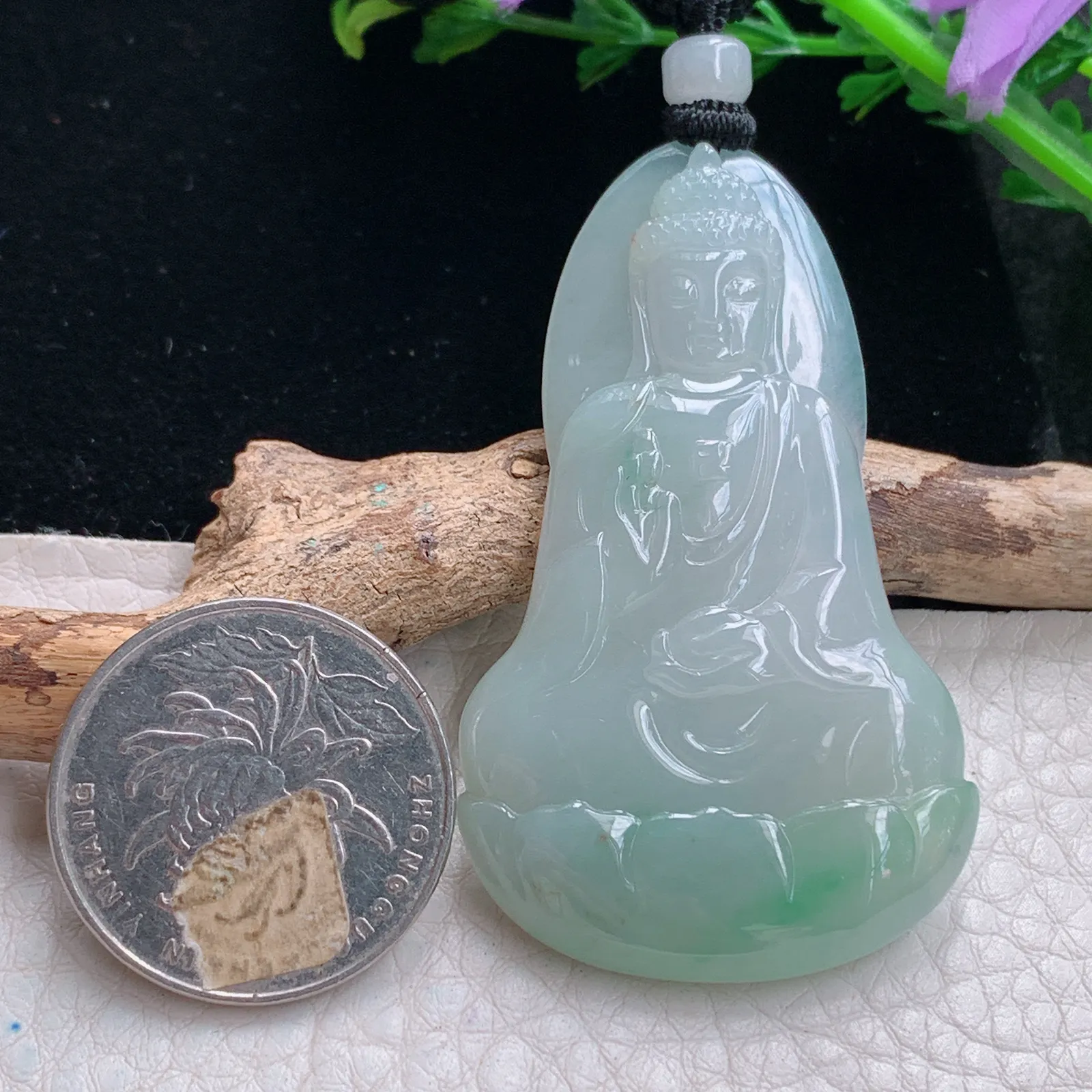 mut自然光55.5*32.3*5.7天然缅甸翡翠飘绿大日如来佛祖玉吊坠 玉挂件