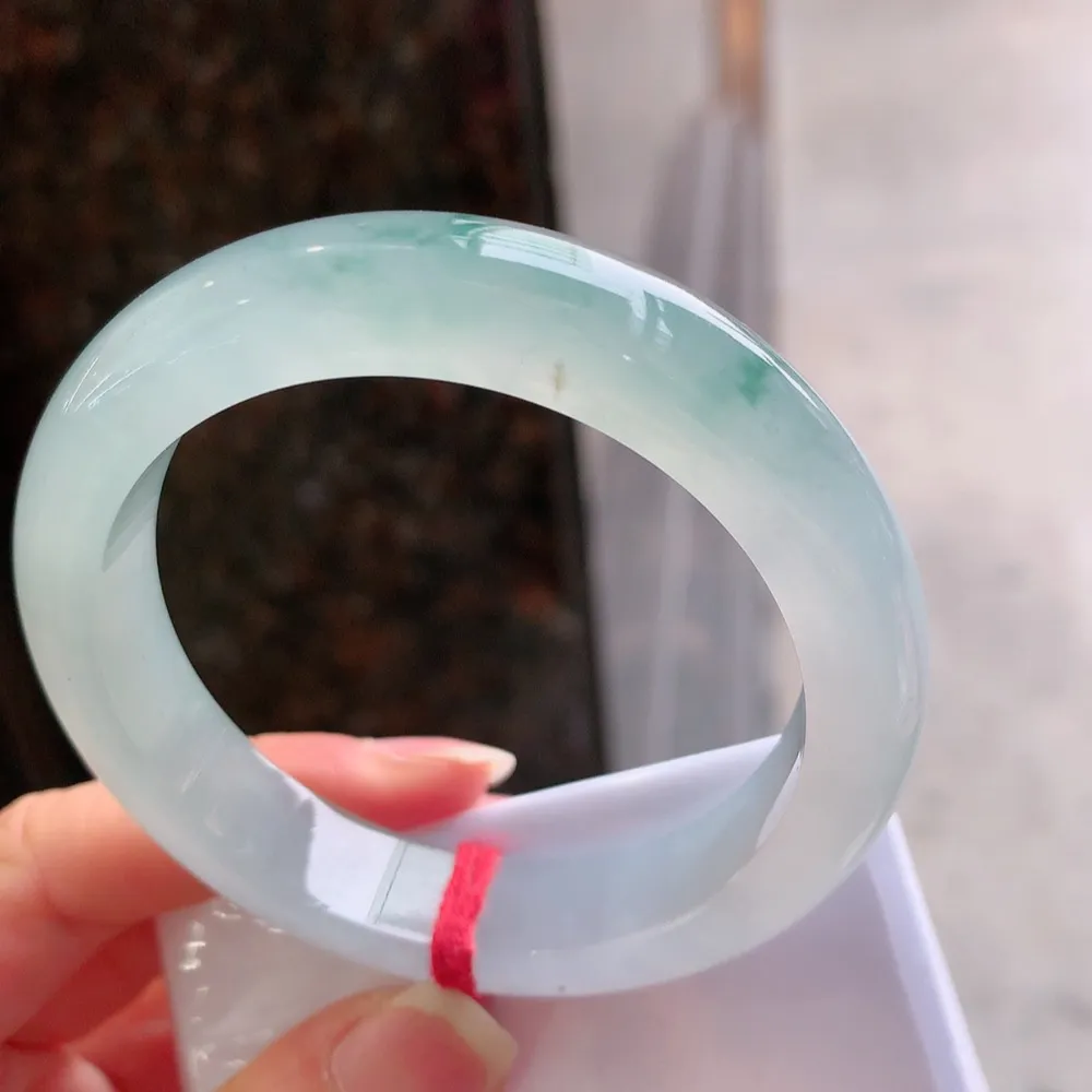 正圈冰玻飘花 无瑕 尺寸:54.1/12.7/8.7 花美 种水好🥰🥰