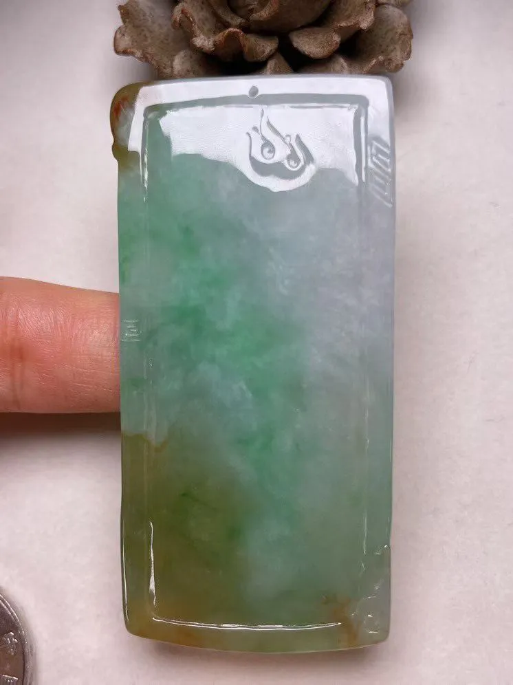 冰糯种三彩【关二爷】吊坠，种水好，玉质细腻 ，卖相好‘.