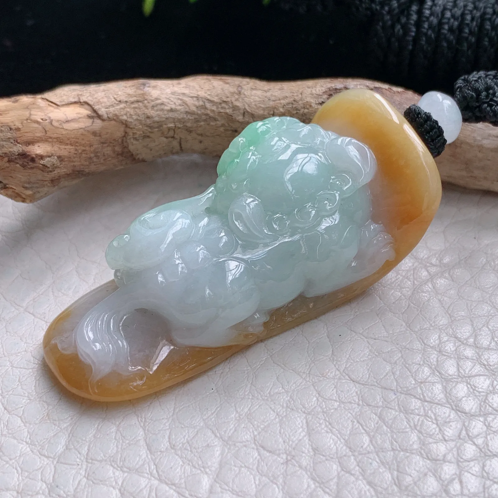 mut自然光49*19.8*17.8天然缅甸翡翠三彩貔貅玉吊坠 玉挂件