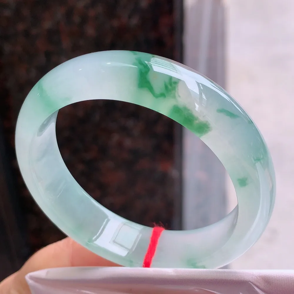 正圈冰玻绿花 无瑕 尺寸:56.1/14.9/8.2 花美 起刚光