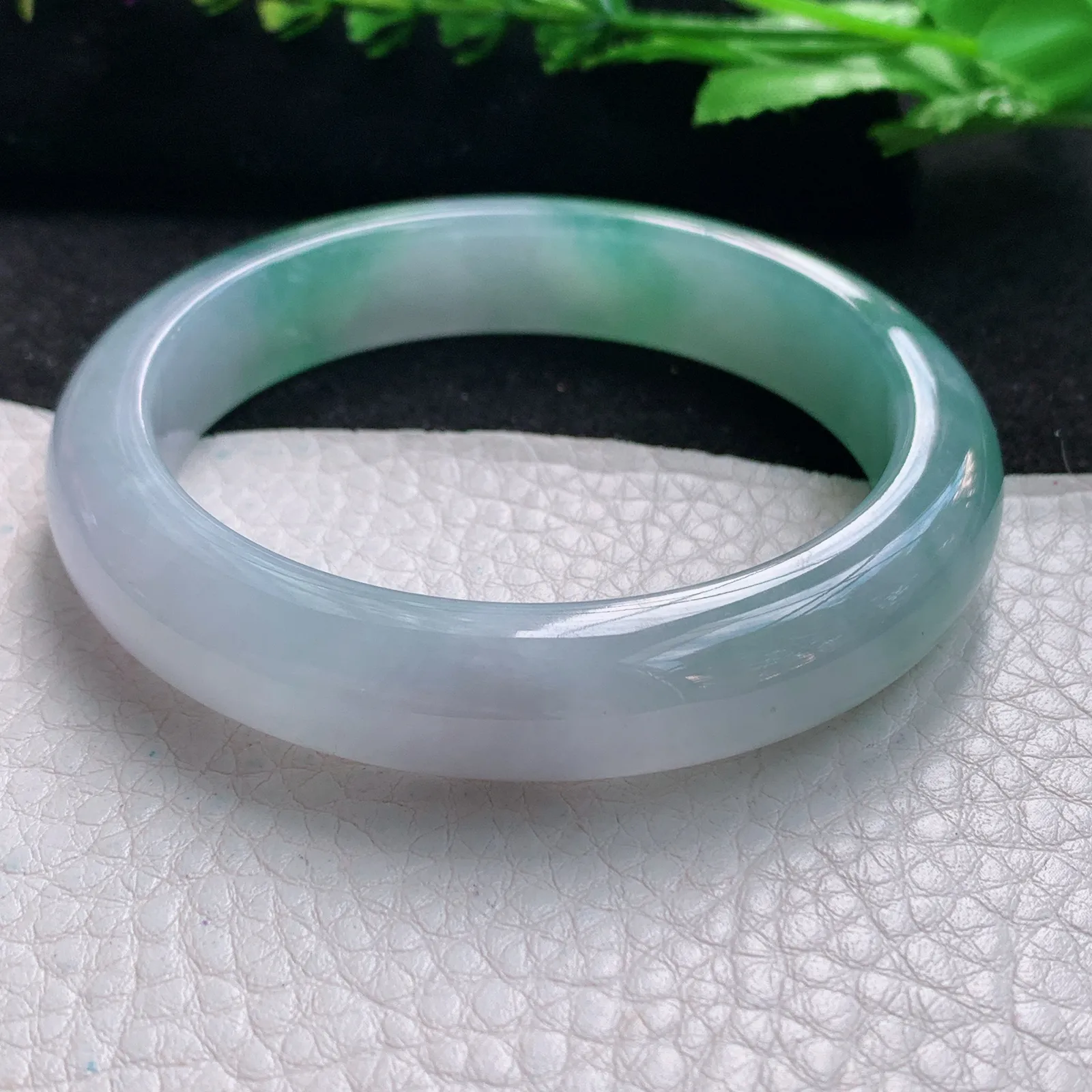 js自然光57*12.3*8.5平安镯 缅甸翡翠a货玉手镯飘胶飘花宽边珠宝玉手环