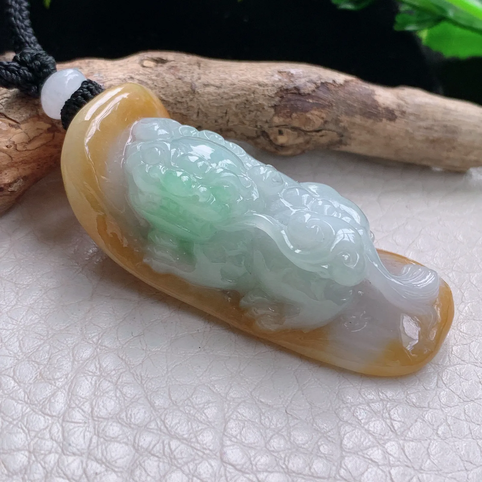 mut自然光49*19.8*17.8天然缅甸翡翠三彩貔貅玉吊坠 玉挂件