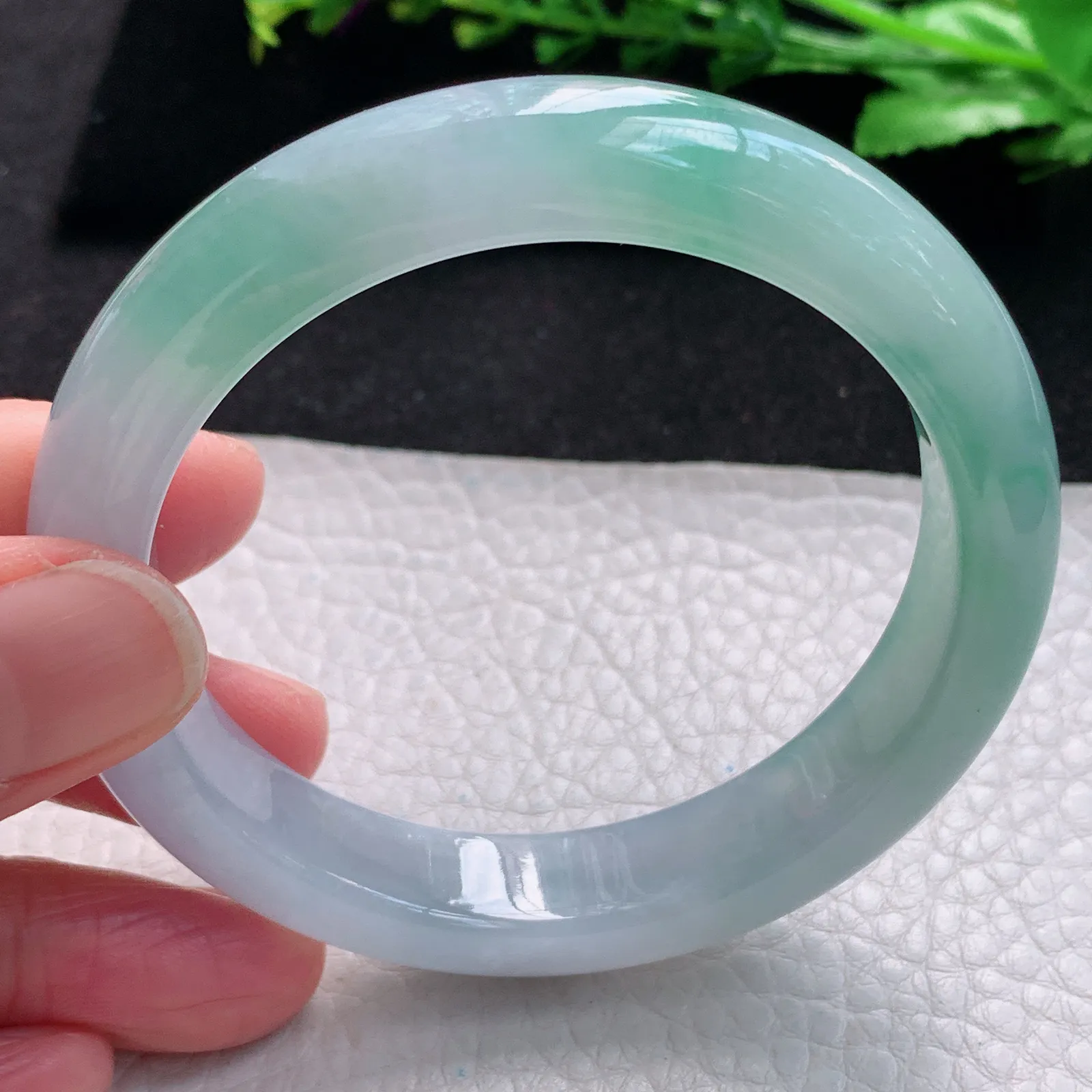 js自然光57*12.3*8.5平安镯 缅甸翡翠a货玉手镯飘胶飘花宽边珠宝玉手环