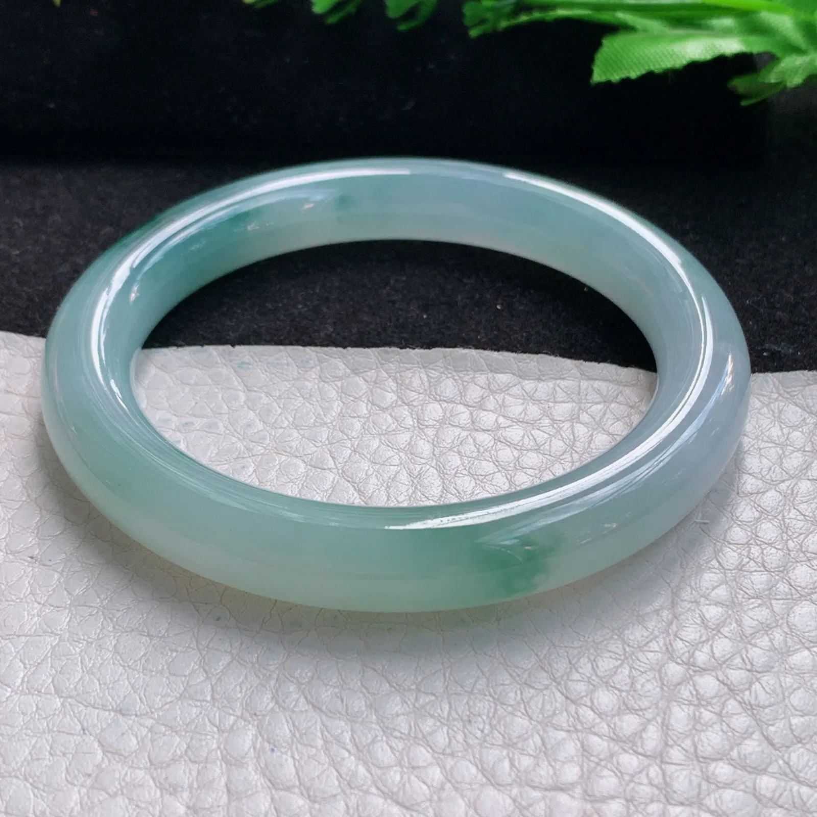 r自然光54.5*9.3美人镯 缅甸翡翠a货玉手镯冰飘花珠宝玉手环 叮当镯