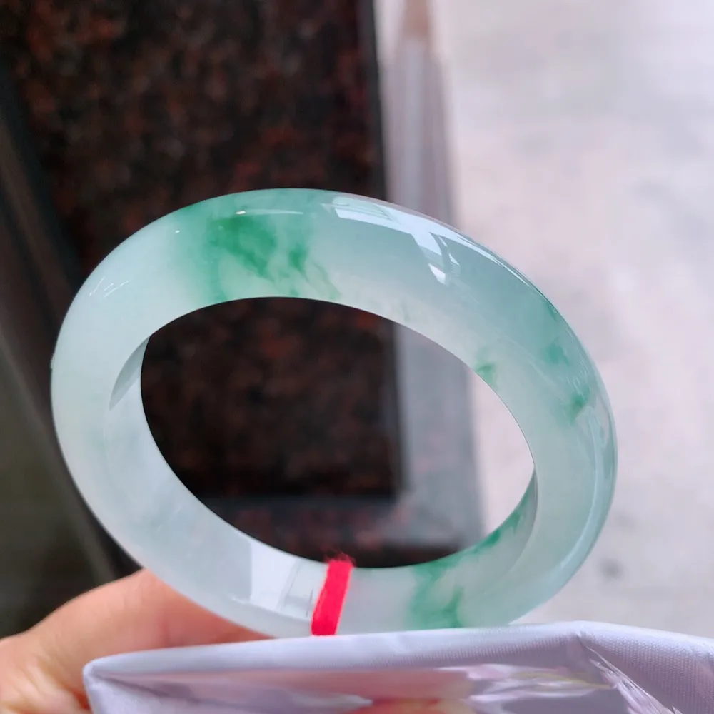 正圈冰玻飘花 无瑕 尺寸:54.8/12.1/9.5 花美 荧光闪闪