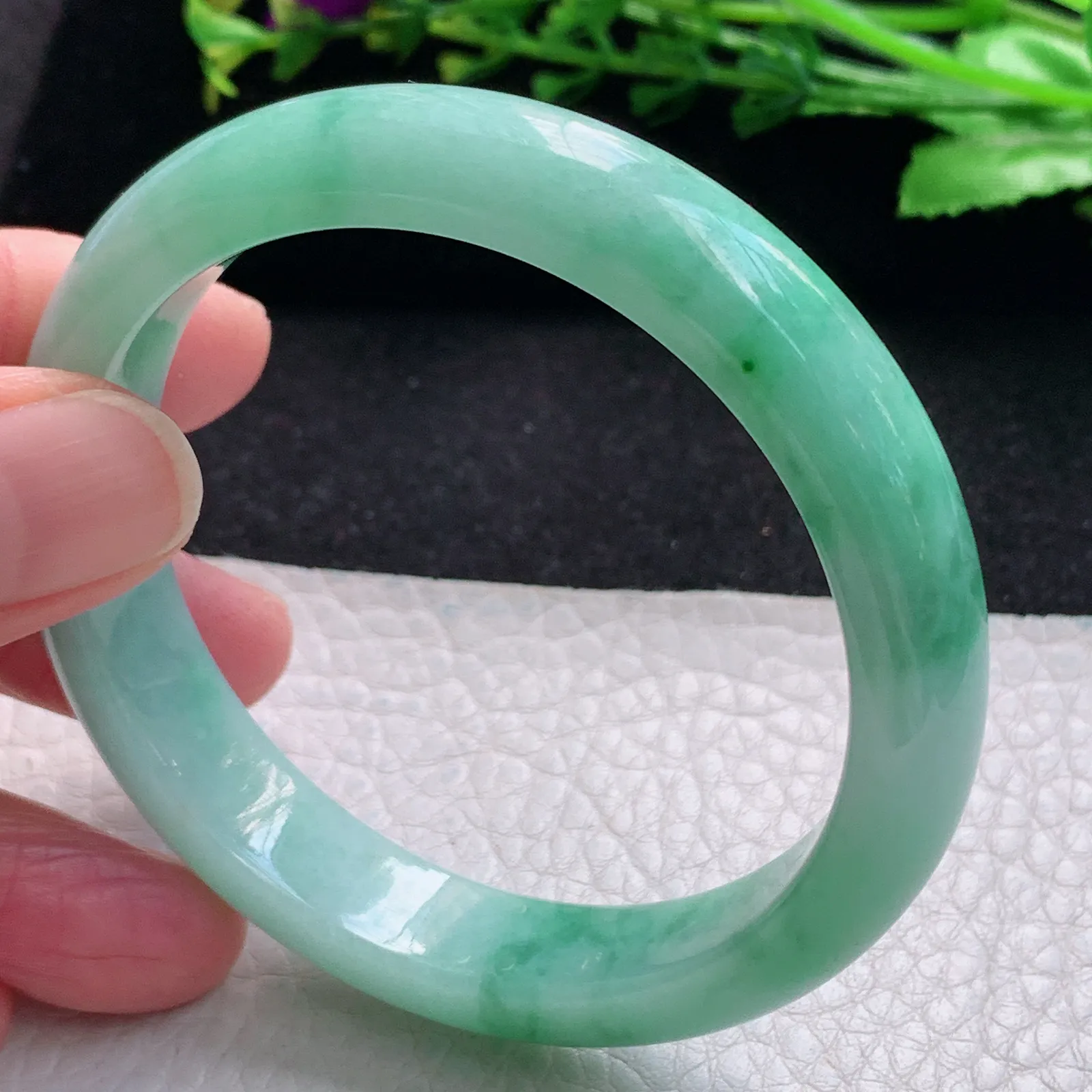 js自然光55.5*12*7.5平安镯 缅甸翡翠a货玉手镯飘绿宽边珠宝玉手环
