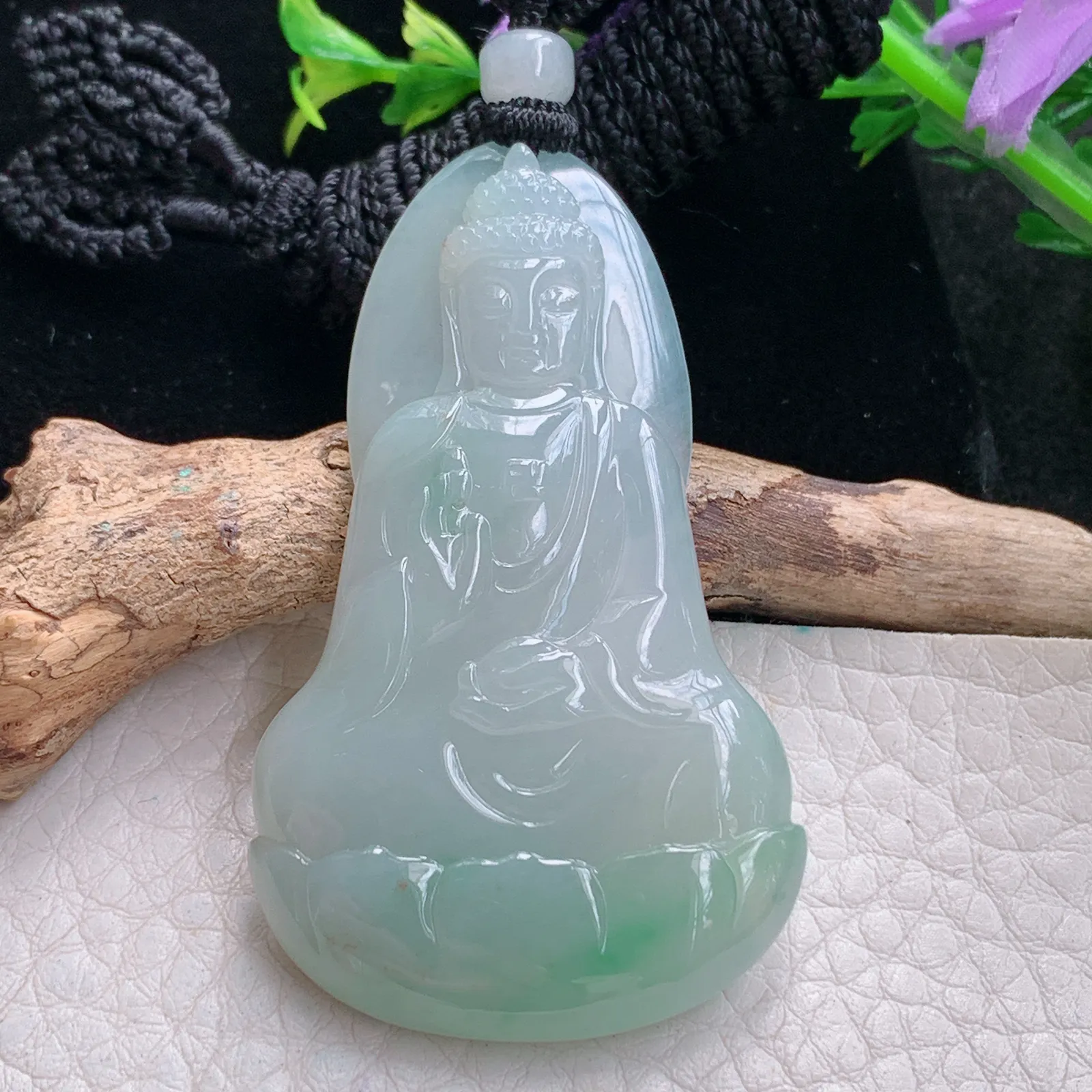 mut自然光55.5*32.3*5.7天然缅甸翡翠飘绿大日如来佛祖玉吊坠 玉挂件