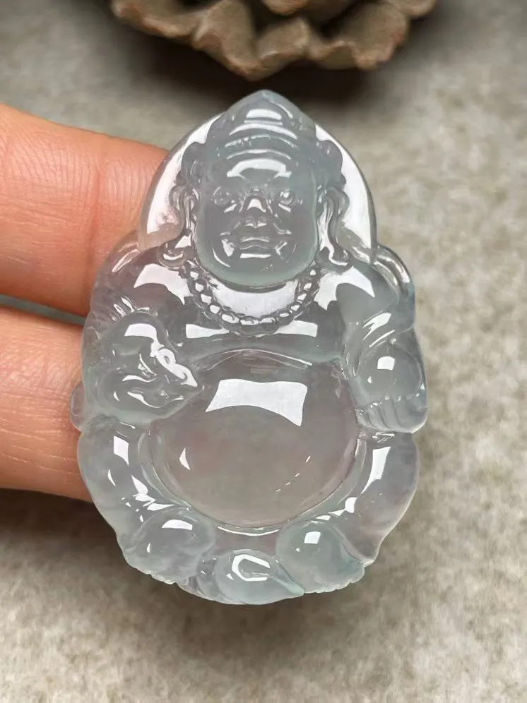 冰种【黄财神】吊坠，种水好，玉质细腻 ，卖相好.