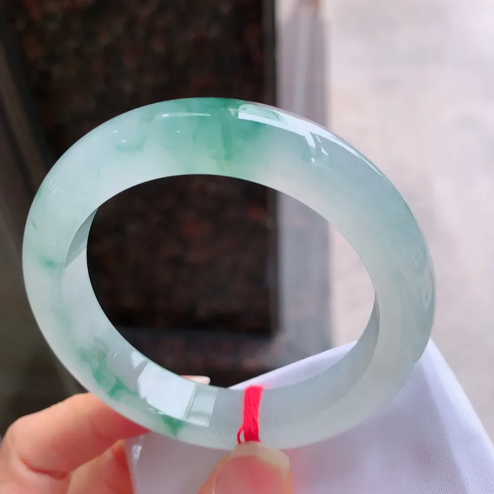 正圈冰玻飘花 无瑕 尺寸:54.8/12.1/9.5 花美 荧光闪闪