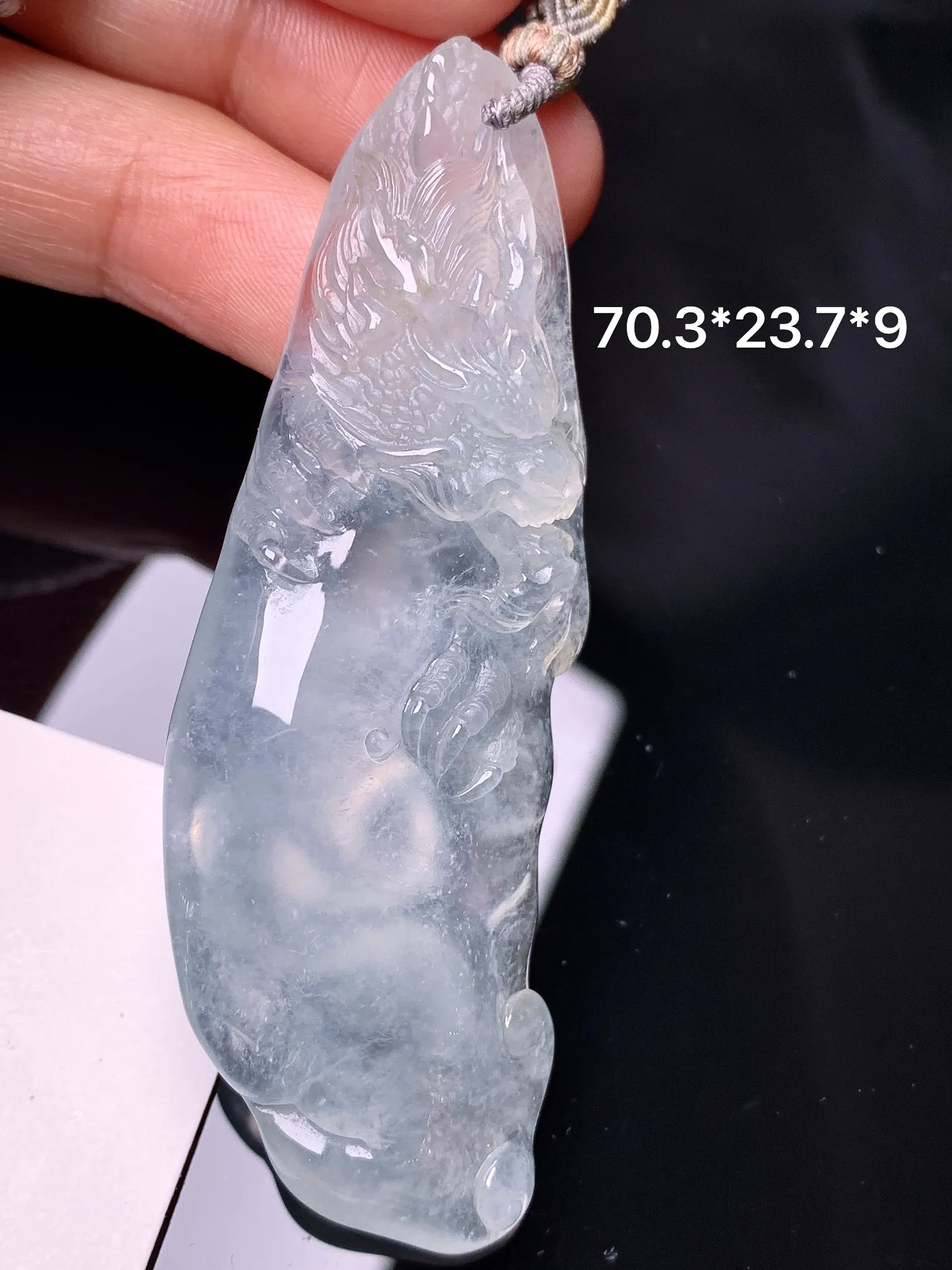 冰种龙牌吊坠 玉质细腻 色泽清新艳丽 整体尺寸70.3*23.7*9