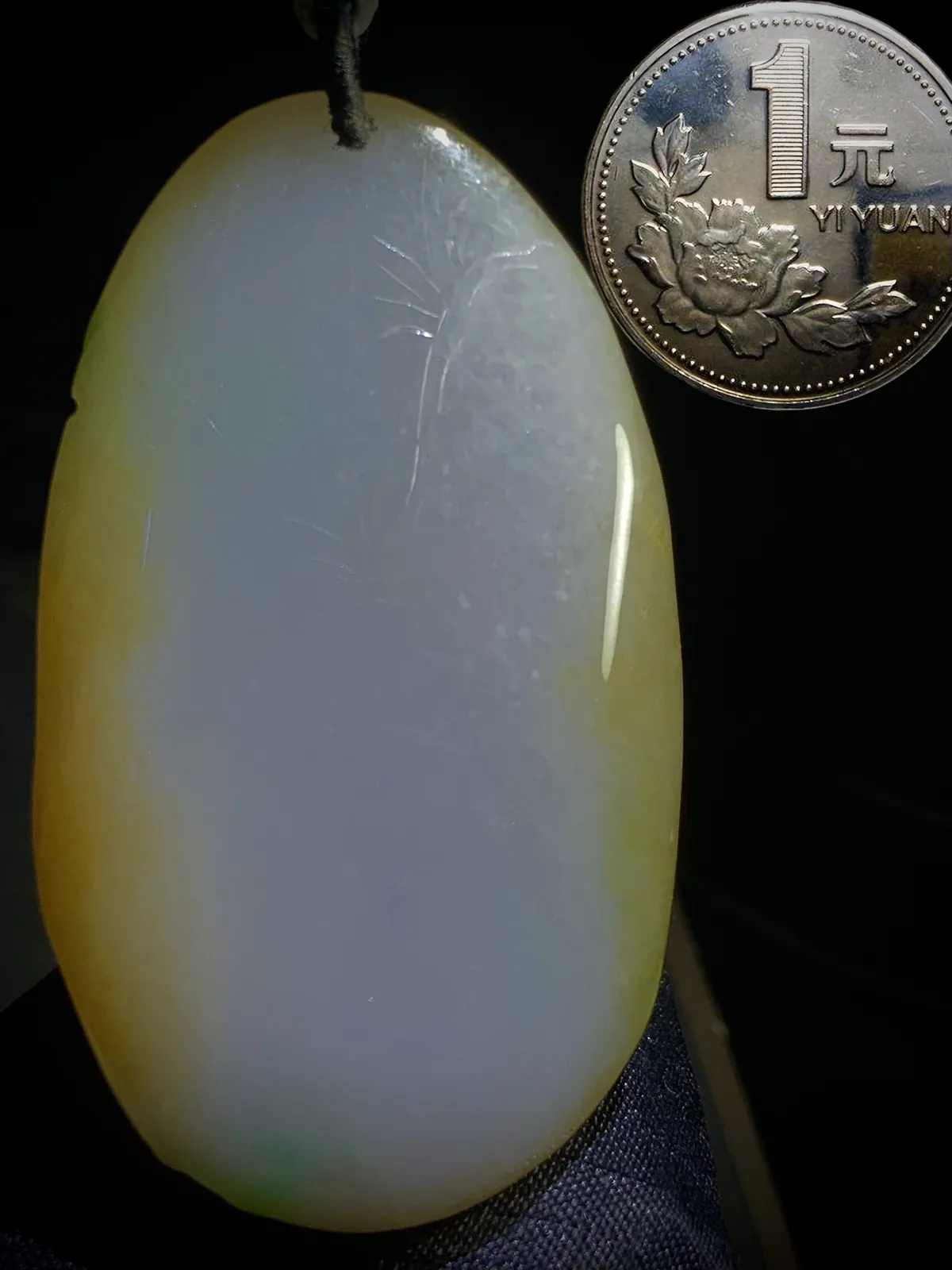 【虎虎生威】，吊坠，手把件，小摆。
60.5-37-15.5mm，59.72g