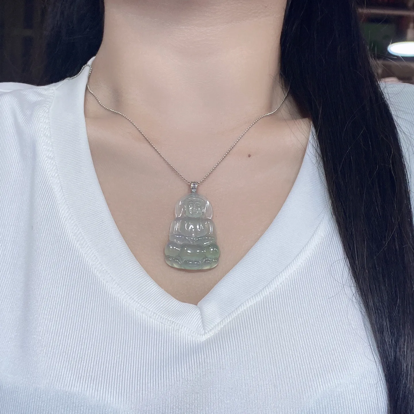 冰种起胶观音吊坠 尺寸52.2-27.7-4.5毫米