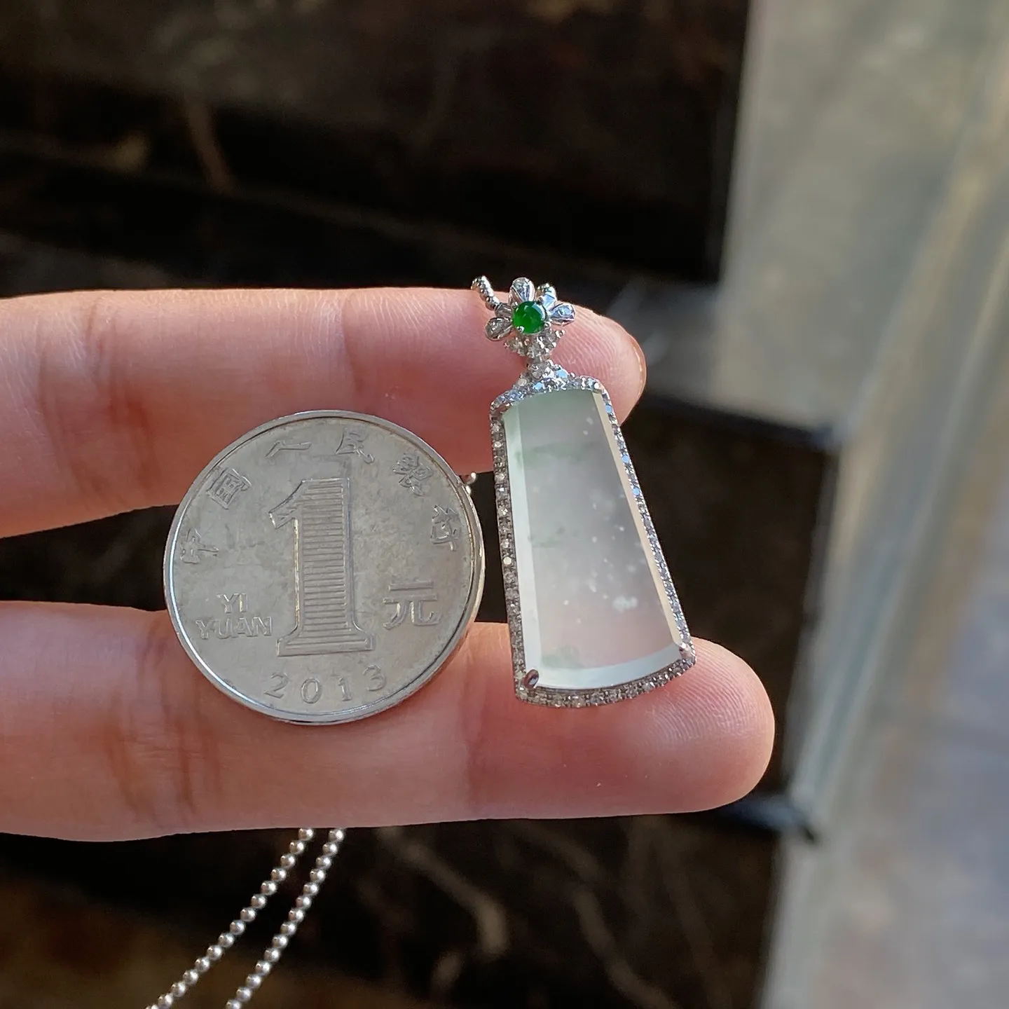 冰种飘花无事牌吊坠 尺寸32.8-12.6-8.6毫米