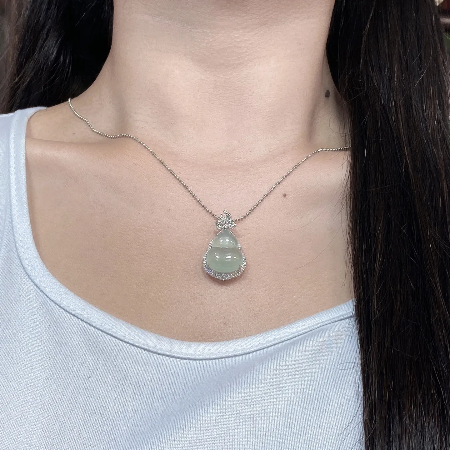 冰润精美葫芦吊坠 尺寸31.4-15.6-10.2毫米