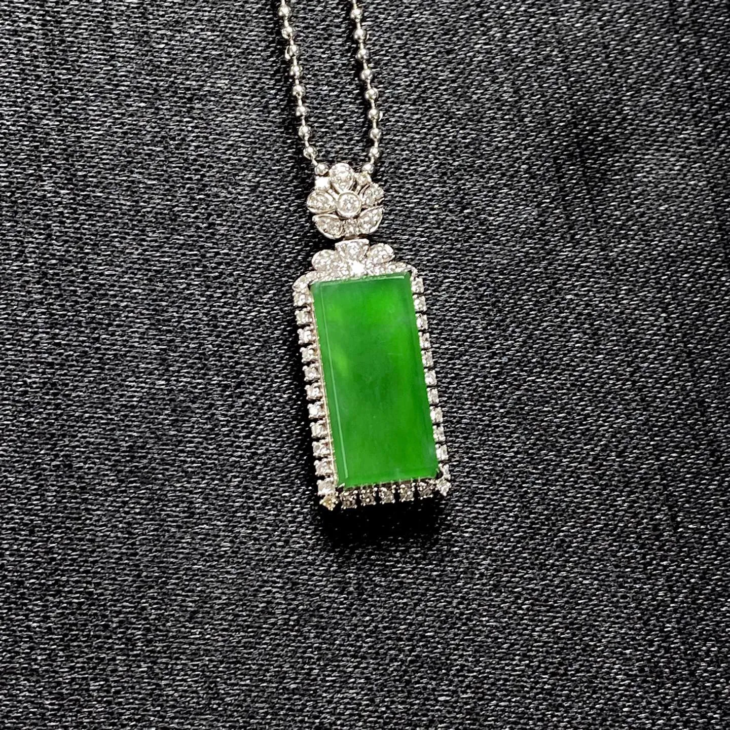 冰种满色无事牌吊坠 尺寸24.6-8.2-5.5毫米