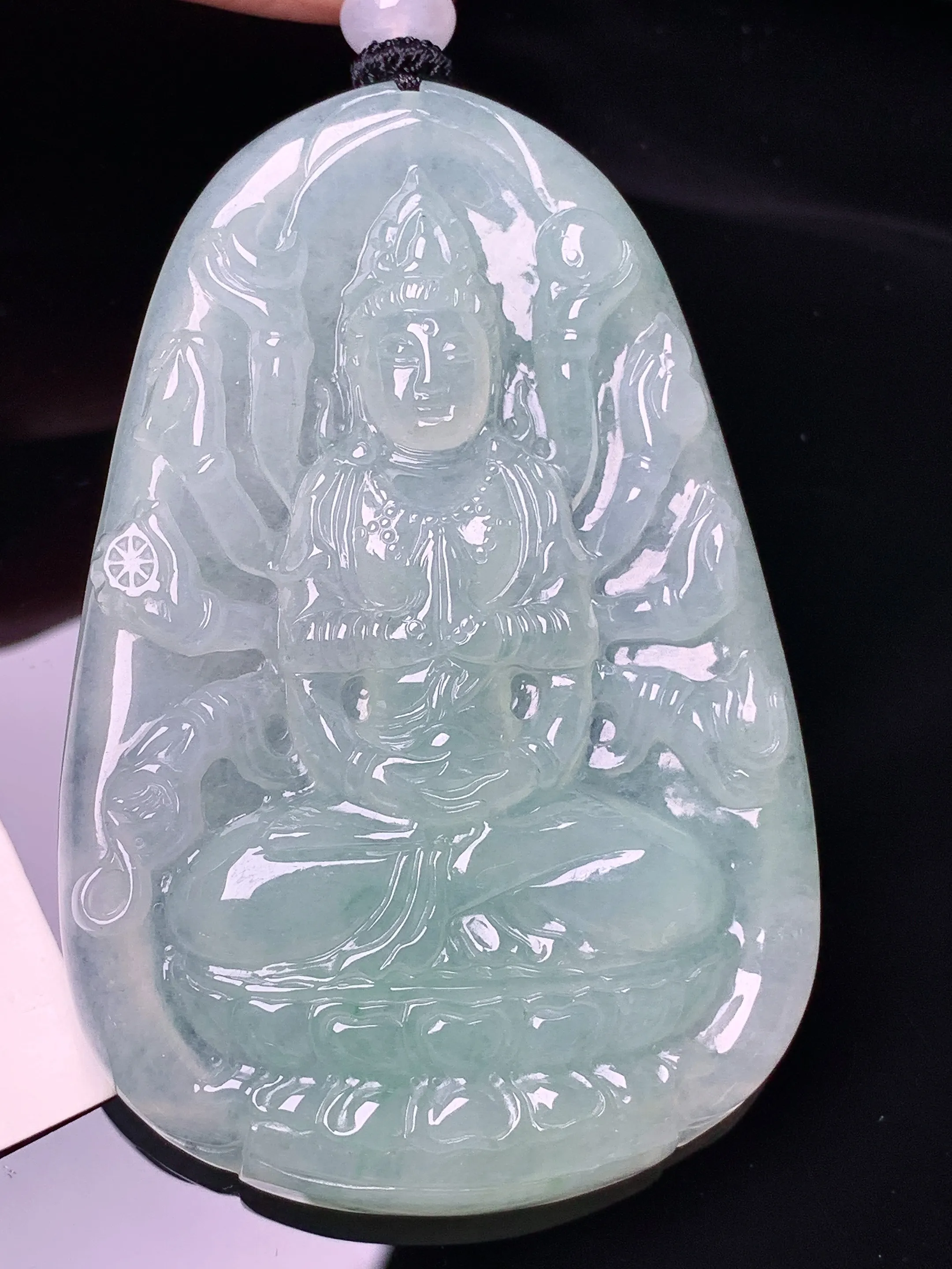 冰种千手观音菩萨吊坠 玉质细腻 色泽清新艳丽 整体尺寸66.5*44*6.3