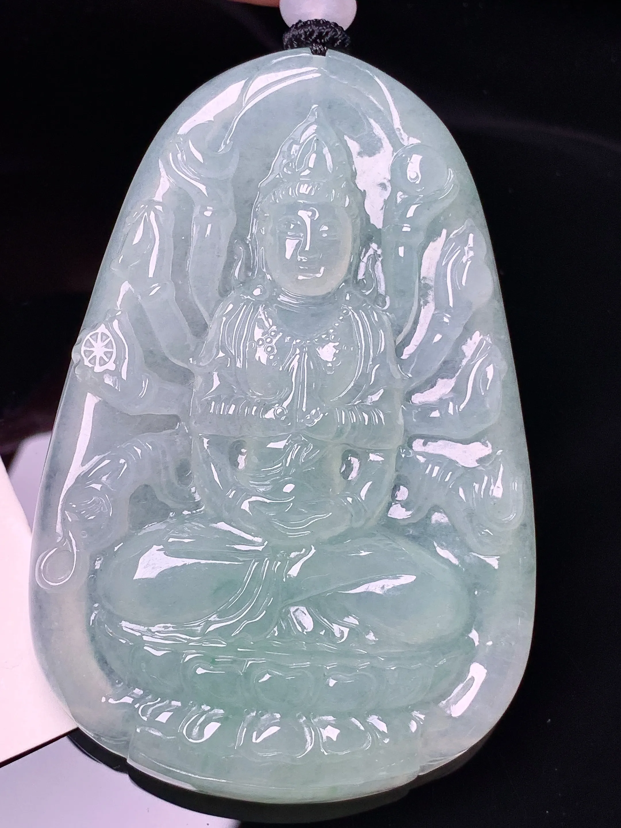 冰种千手观音菩萨吊坠 玉质细腻 色泽清新艳丽 整体尺寸66.5*44*6.3