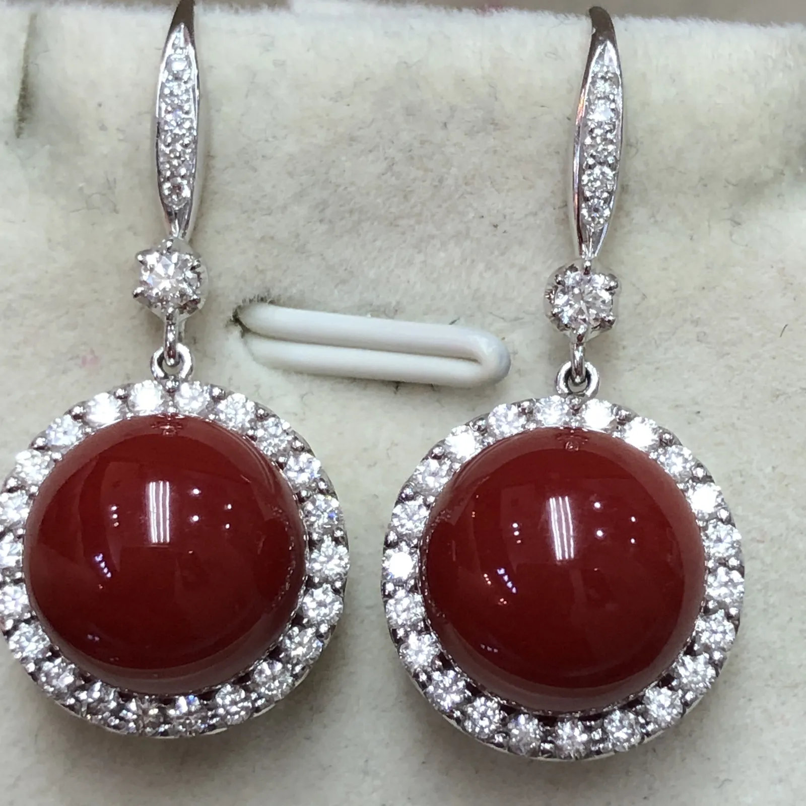 【天然阿卡牛血红珊瑚10.5mm圆珠大钻满钻豪华镶嵌耳坠】可遇不可求！日本深海阿卡材料，天然无添加无