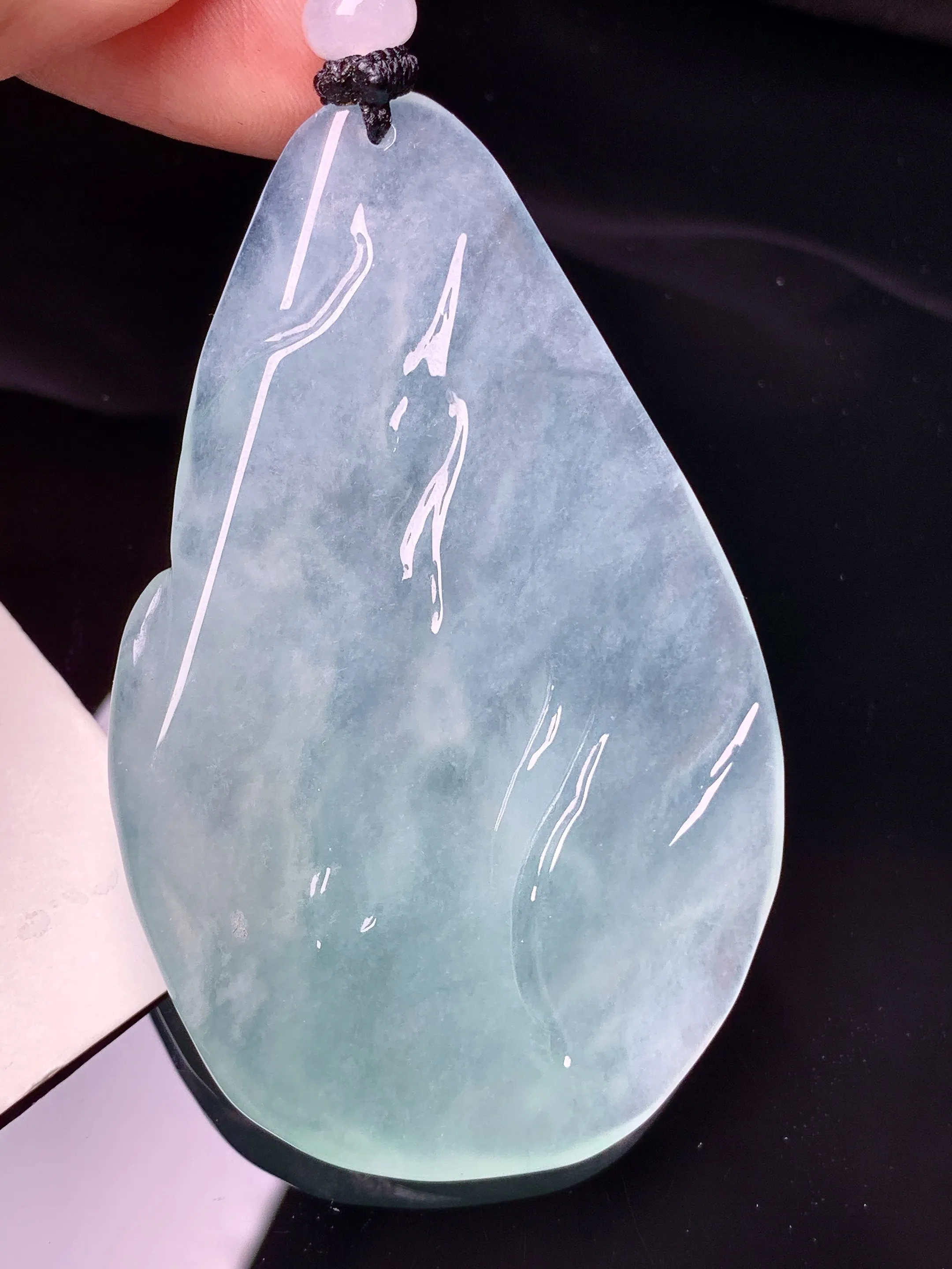 冰种无相观音菩萨吊坠 玉质细腻 色泽清新艳丽 整体尺寸63.2*39.8*6.8