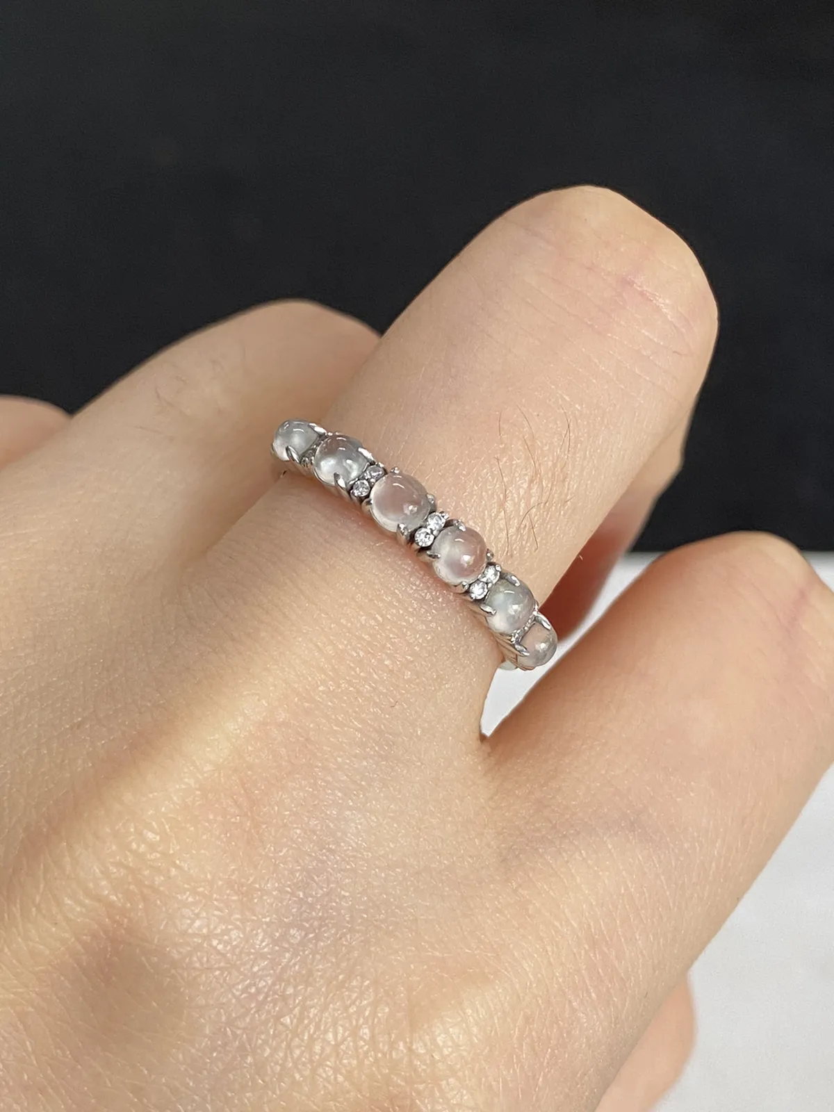 翡翠戒指，印记：Pt750