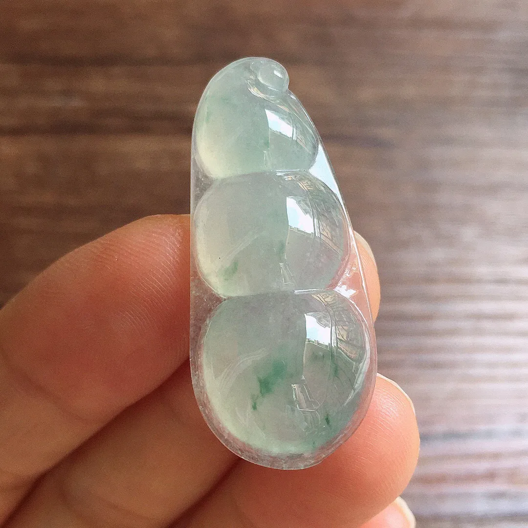 冰飘花福豆，冰润饱满，玉质细腻，种水足，38.1*16.6*7