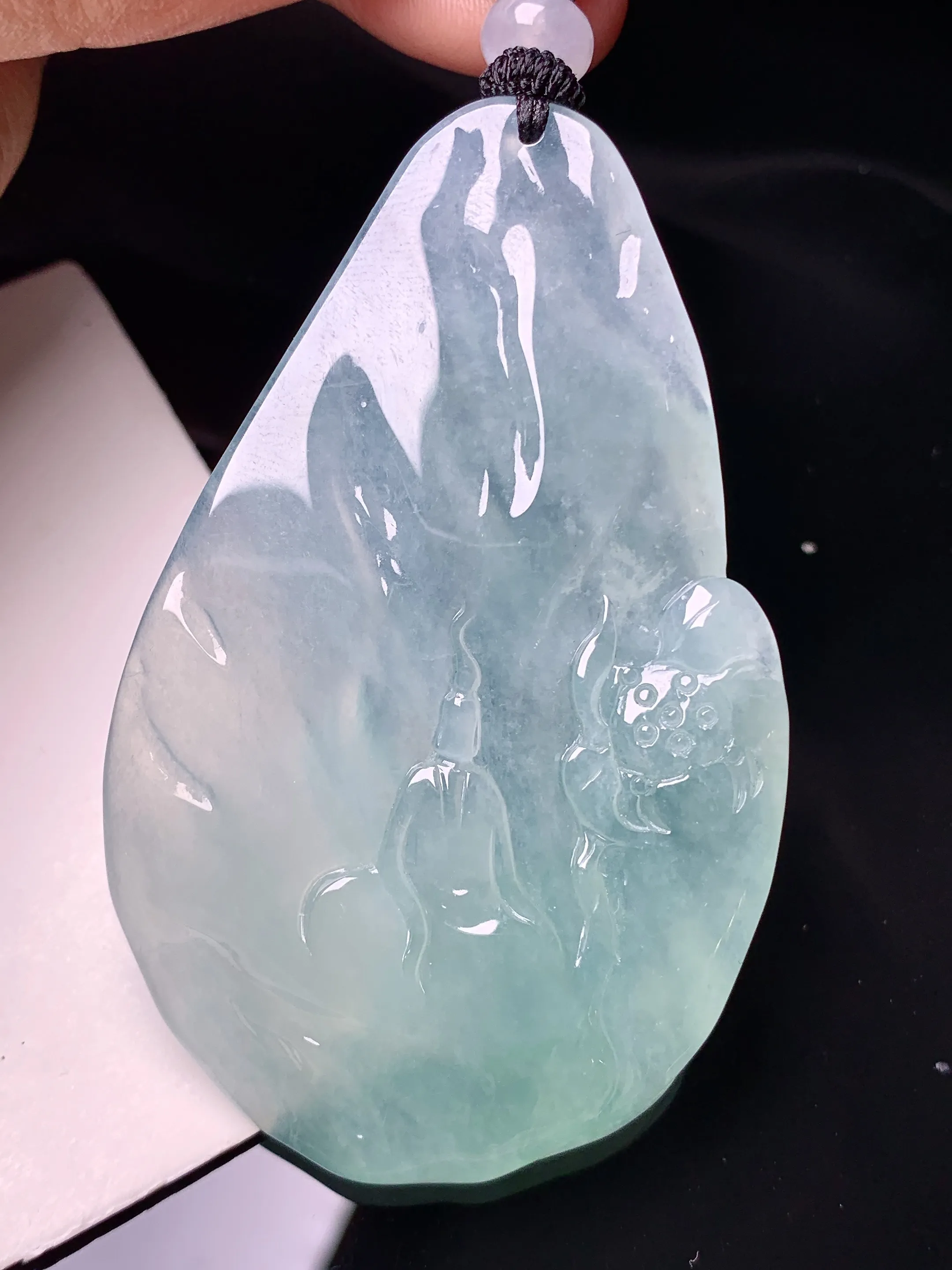 冰种无相观音菩萨吊坠 玉质细腻 色泽清新艳丽 整体尺寸63.2*39.8*6.8