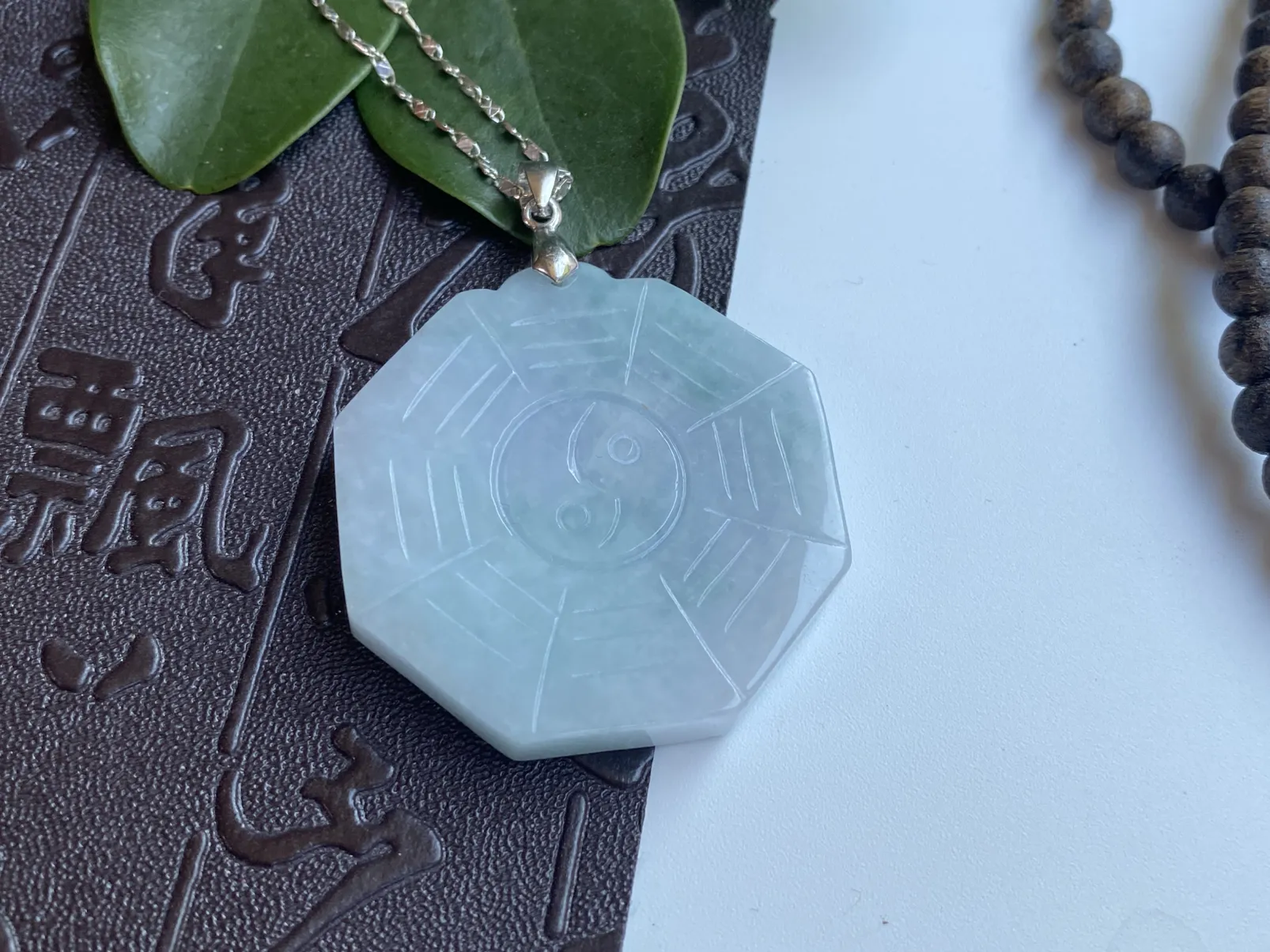 推荐【淡色春彩八卦牌】平安无事牌，种好，淡色春彩，糯糯的，品相佳，性价比超高，超值～～不含链