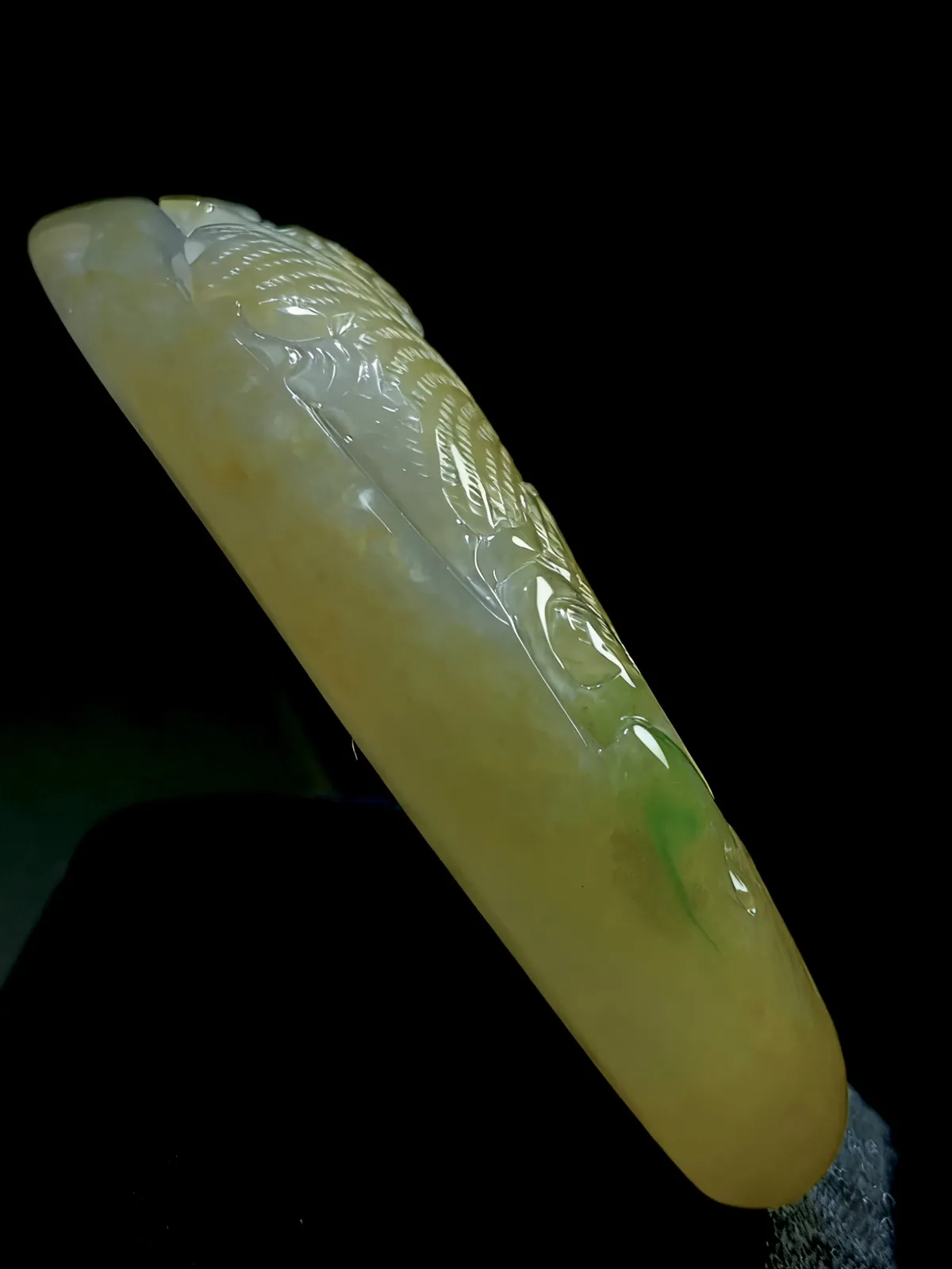 【虎虎生威】，吊坠，手把件，小摆。
60.5-37-15.5mm，59.72g