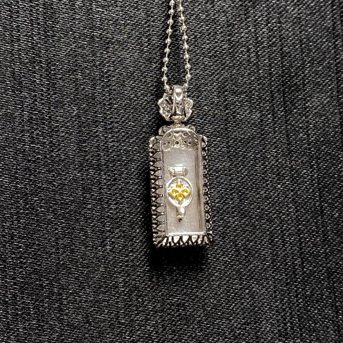 冰种满色无事牌吊坠 尺寸24.6-8.2-5.5毫米