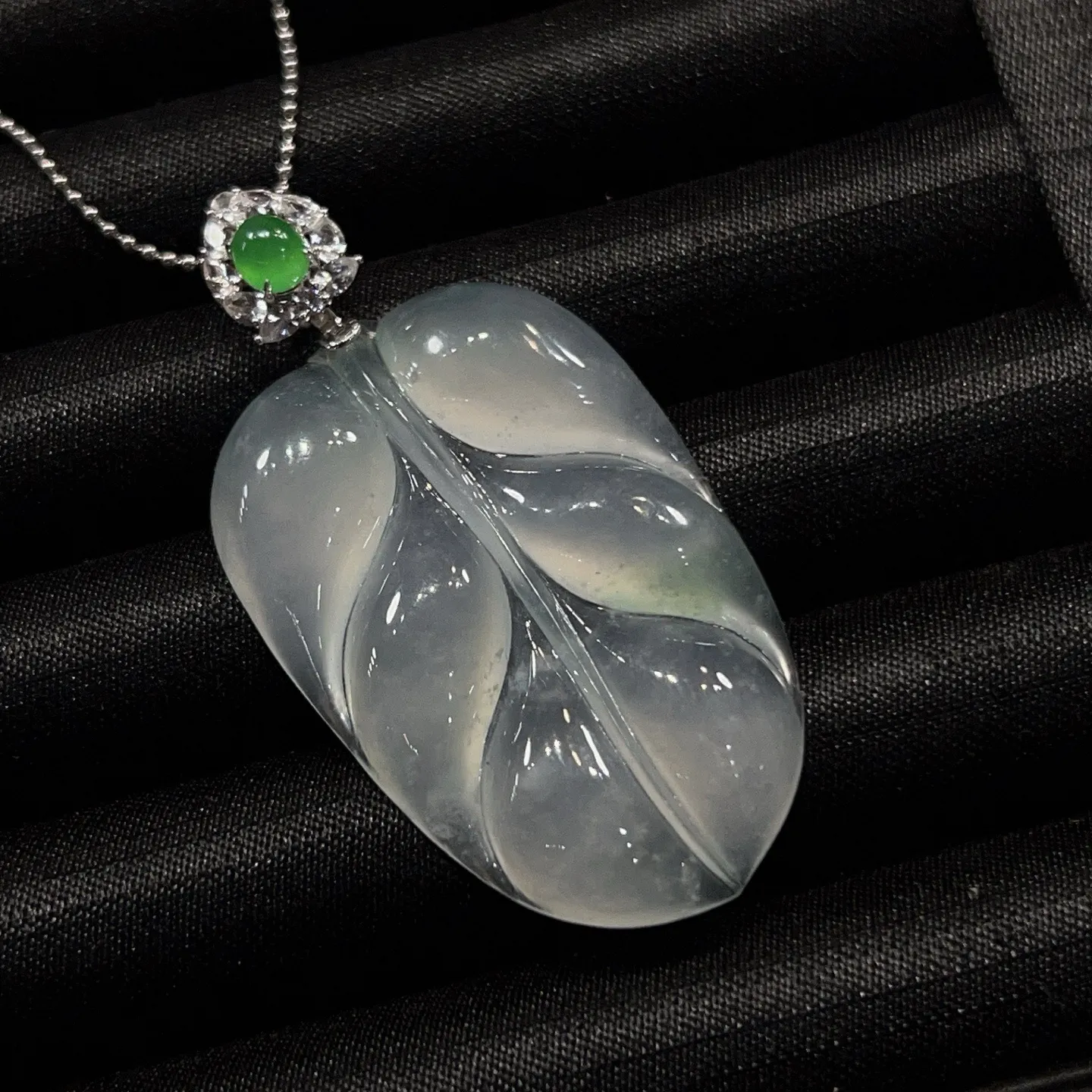 冰种金枝玉叶吊坠 尺寸54.5-28-6.1毫米