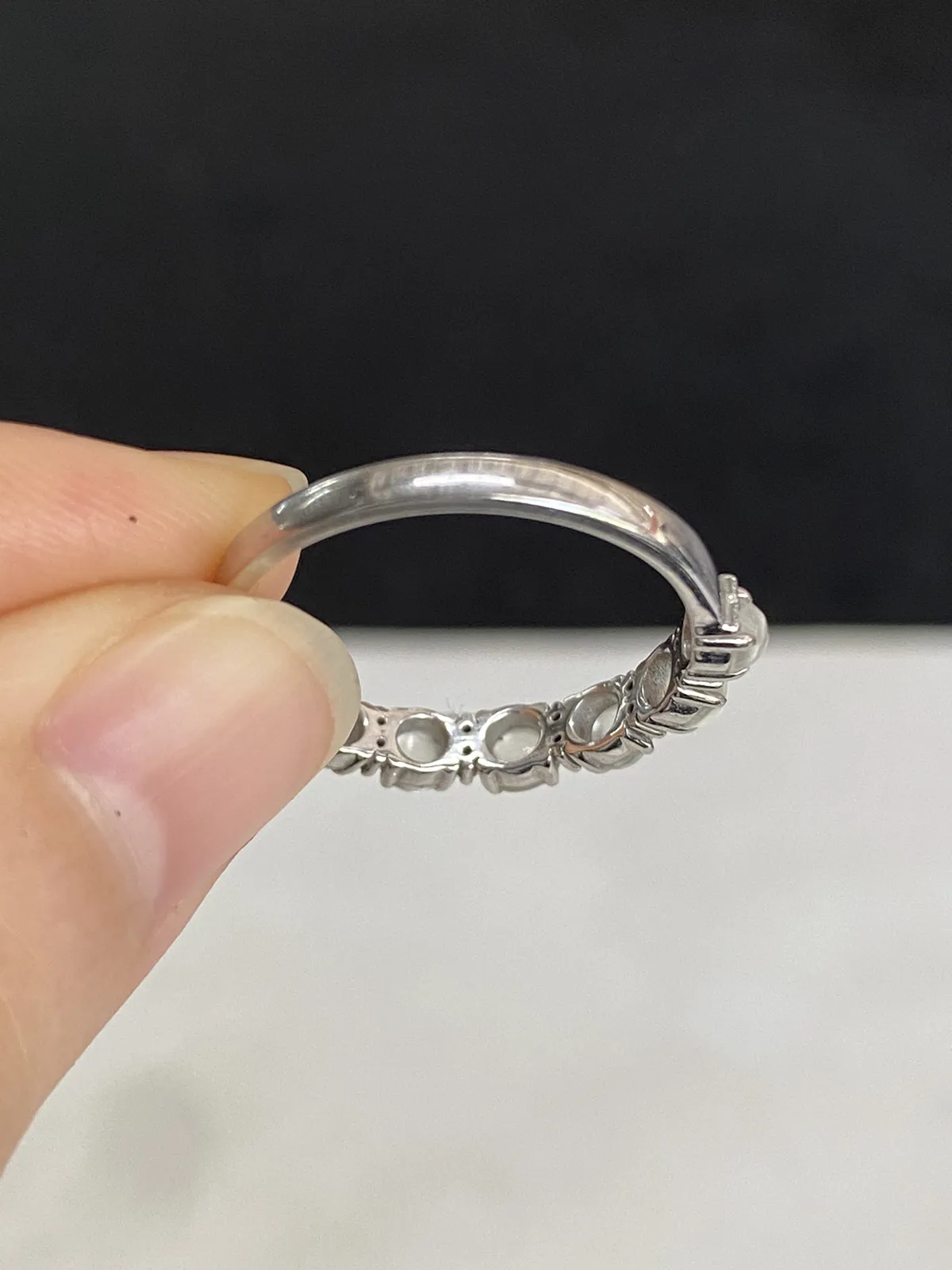 翡翠戒指，印记：Pt750