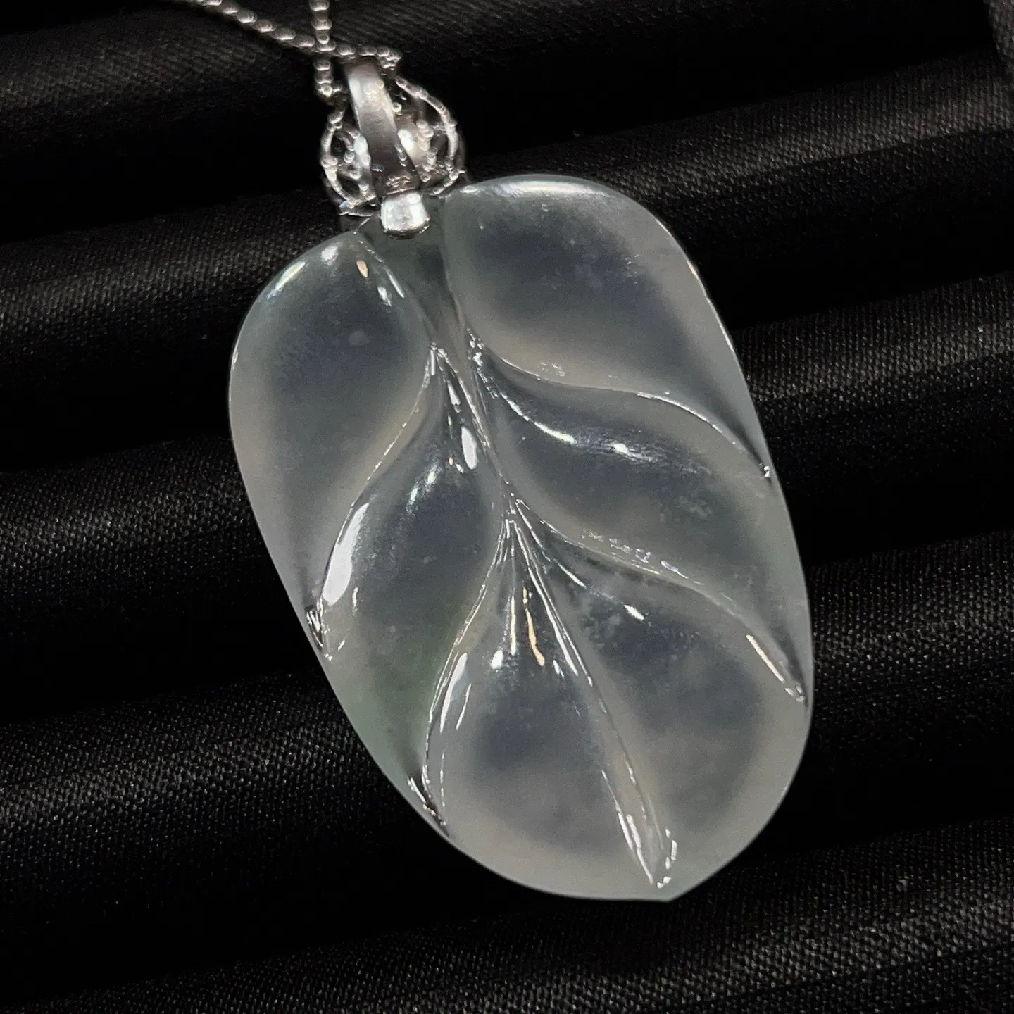 冰种金枝玉叶吊坠 尺寸54.5-28-6.1毫米