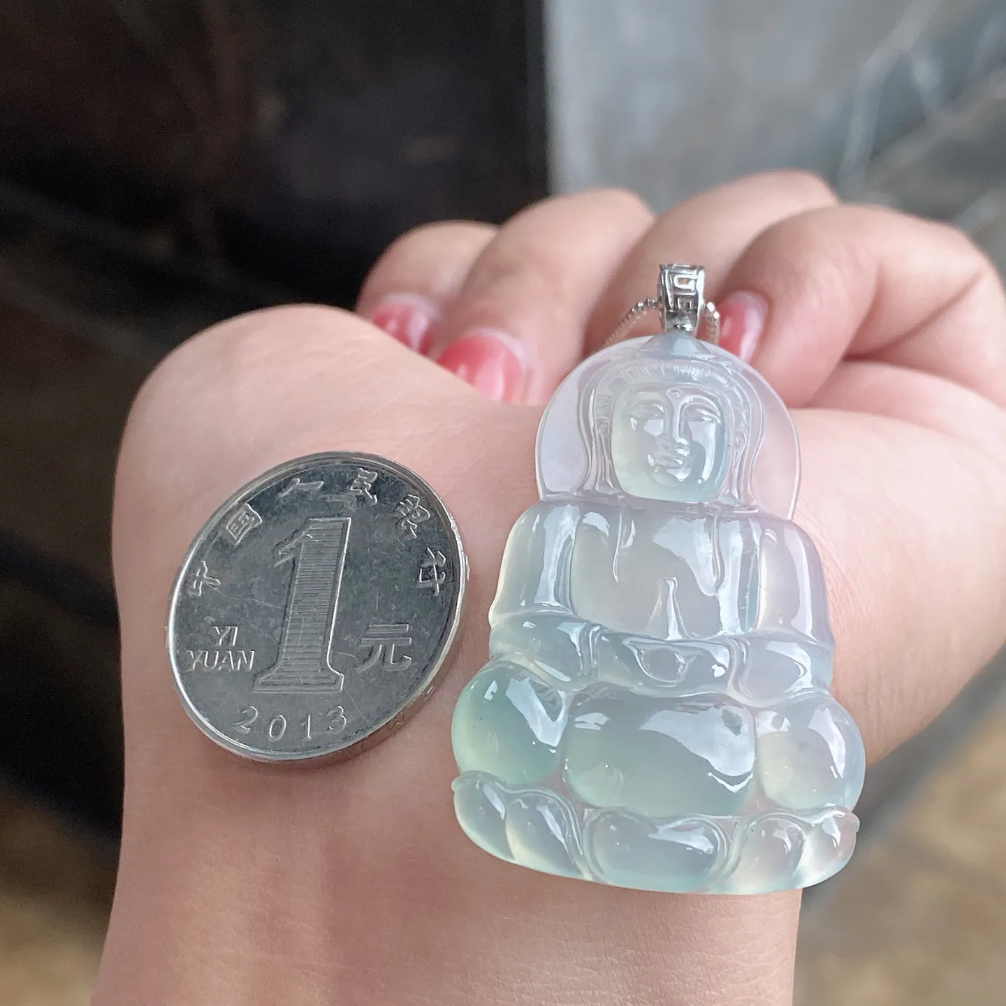 冰种起胶观音吊坠 尺寸52.2-27.7-4.5毫米