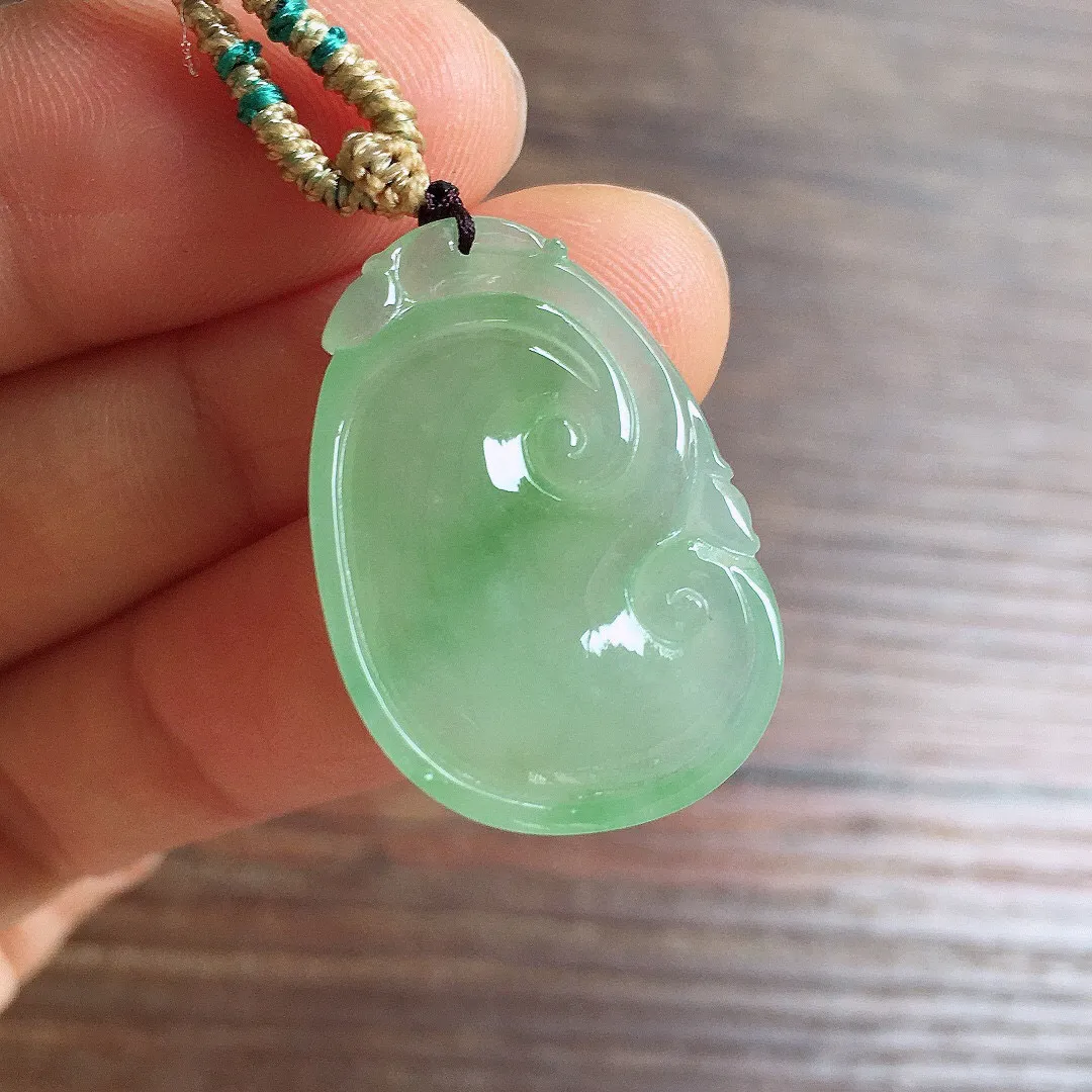 冰晴底如意，镶嵌佳品，冰润细腻，种水足，整体尺寸26.6*18.5*5.2