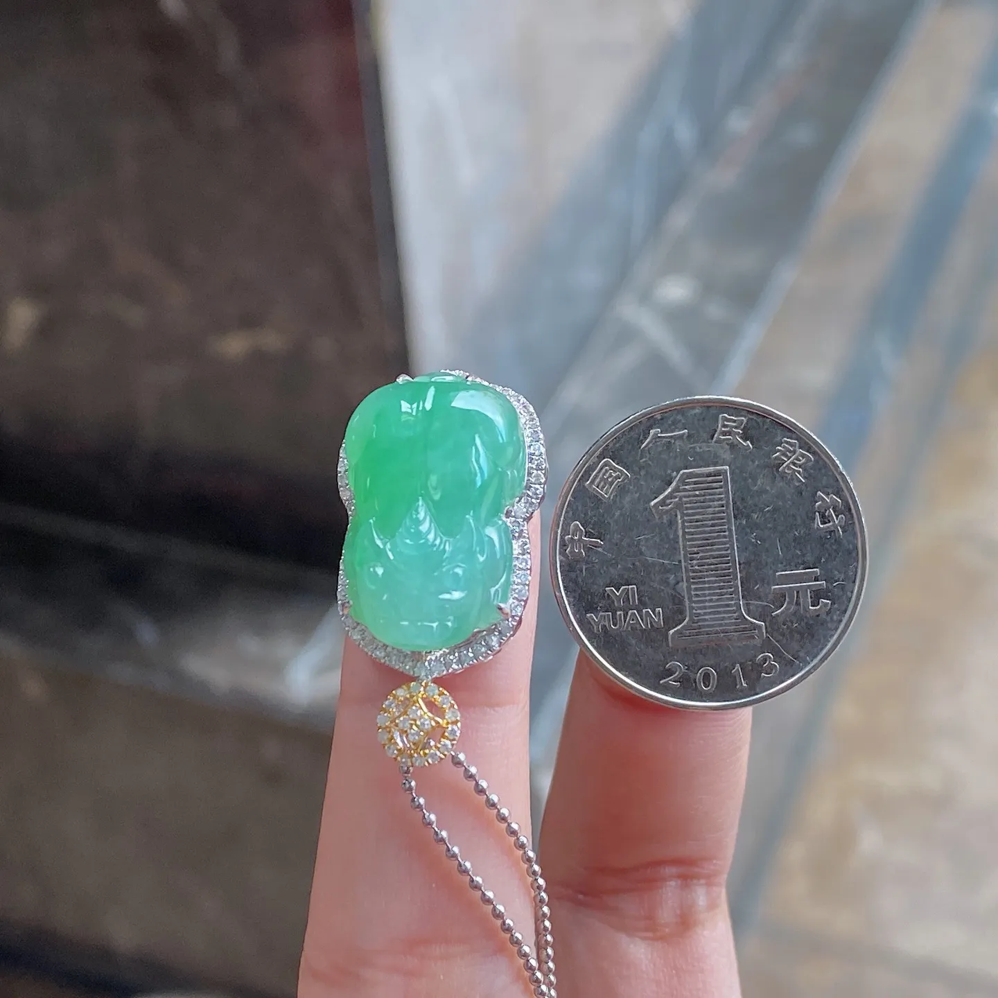 冰润带色貔貅吊坠 尺寸31-15.8-10.6毫米