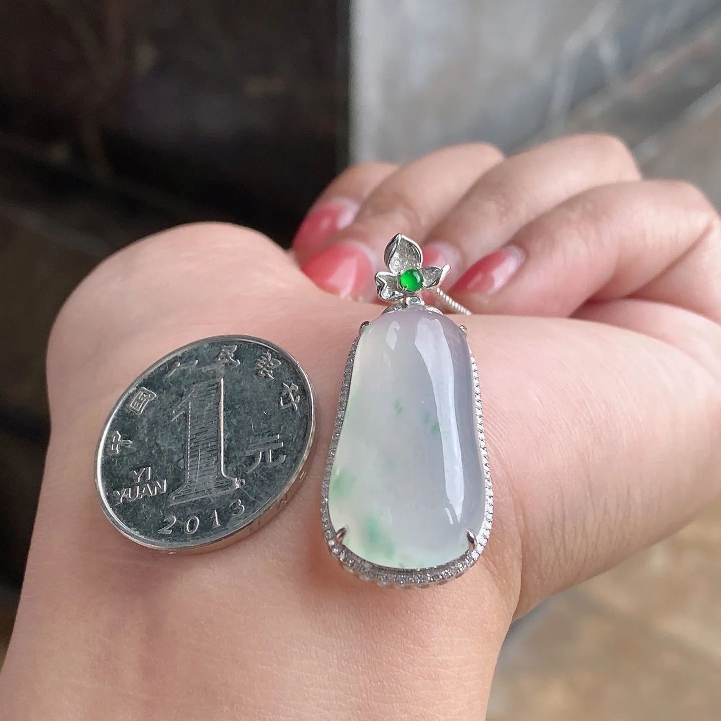 冰种飘花福瓜吊坠 尺寸36.2-15.8-9.7毫米